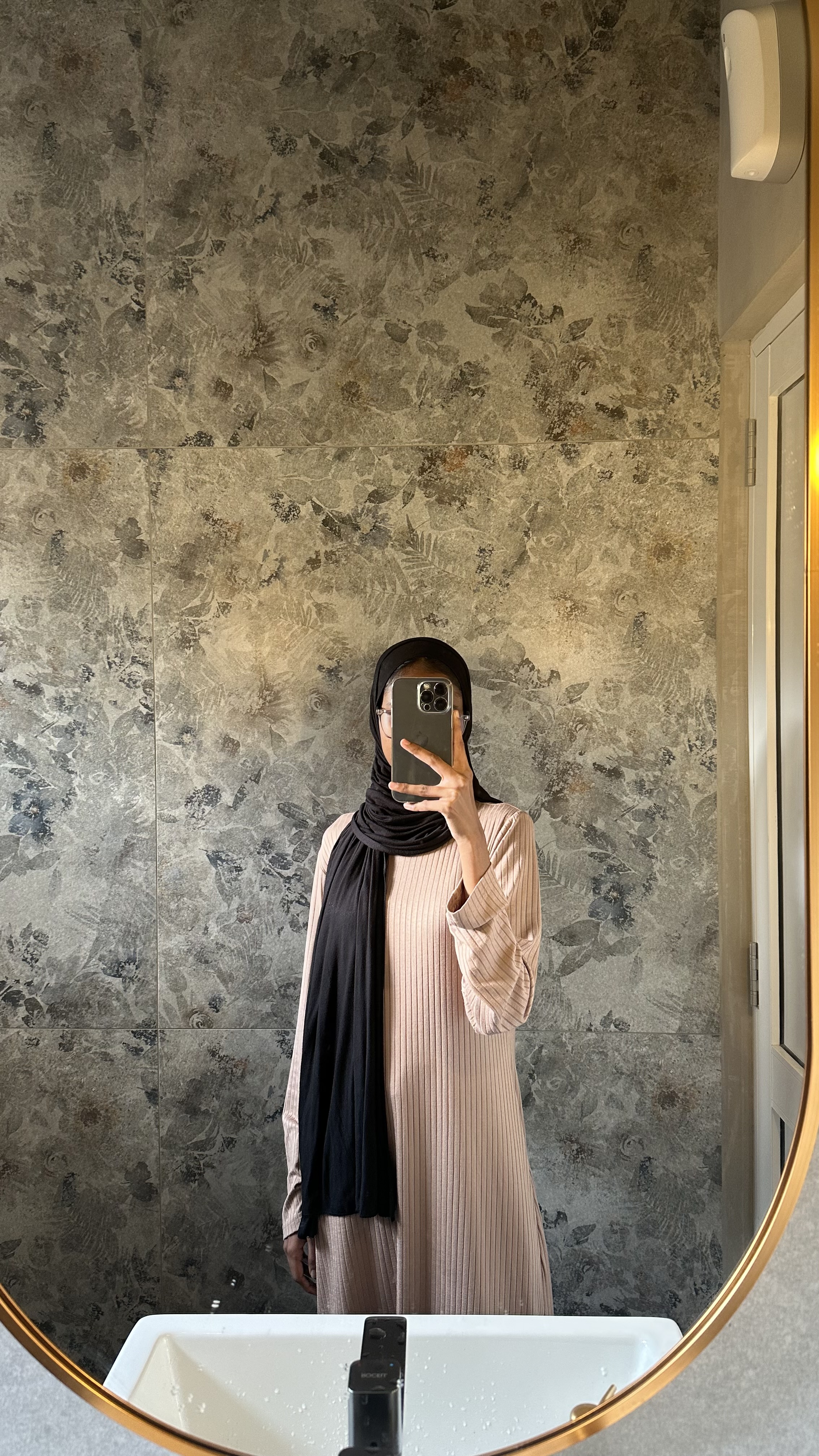Zahara Rizvi, UGC creator