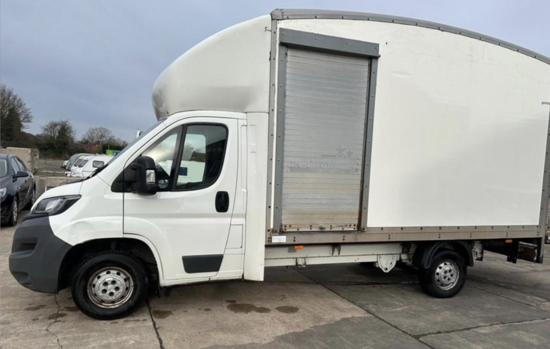 Luton Van