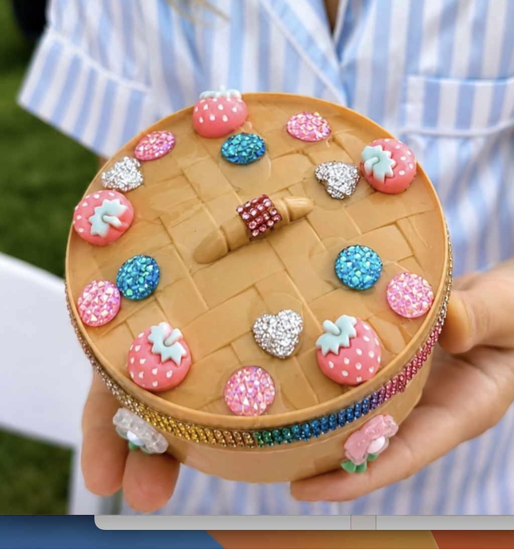 Create a Shishy and Bedazzle your dumpling box