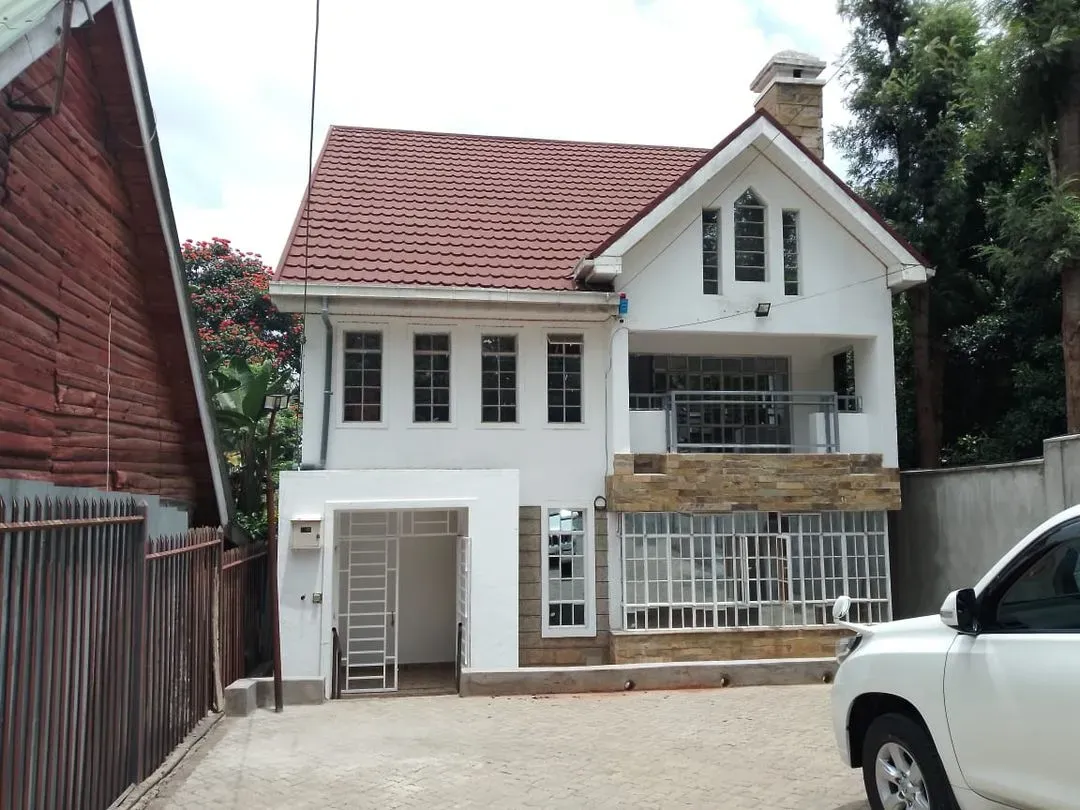 5 bedroom Apartment for rent - Kshs 250,000/mo -  in Karen near Kerarapon Catholic Church, Nairobi, Kenya, Kajiado County - main property image