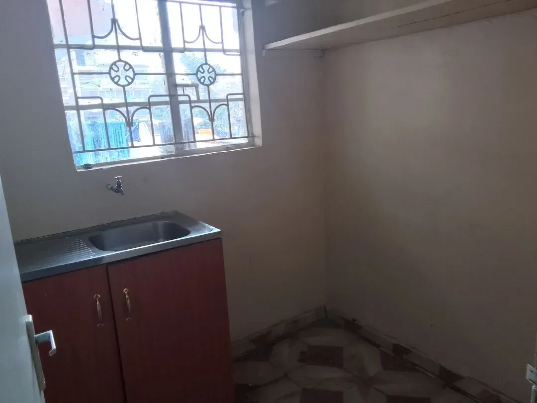 2 bedroom Apartment for rent - Kshs 16,000/mo -  in Umoja   Kurlz 'N' Kutz Unisex Salon 'N' Barber Shop., Nairobi, Kenya, Nairobi - property image 10