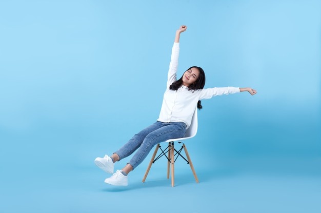 Viết nhật ký làm giảm căng thẳng và lo lắng của bạn - Nguồn ảnh: Freepick. Chỉnh sửa: undertrees.langhoangal.dev