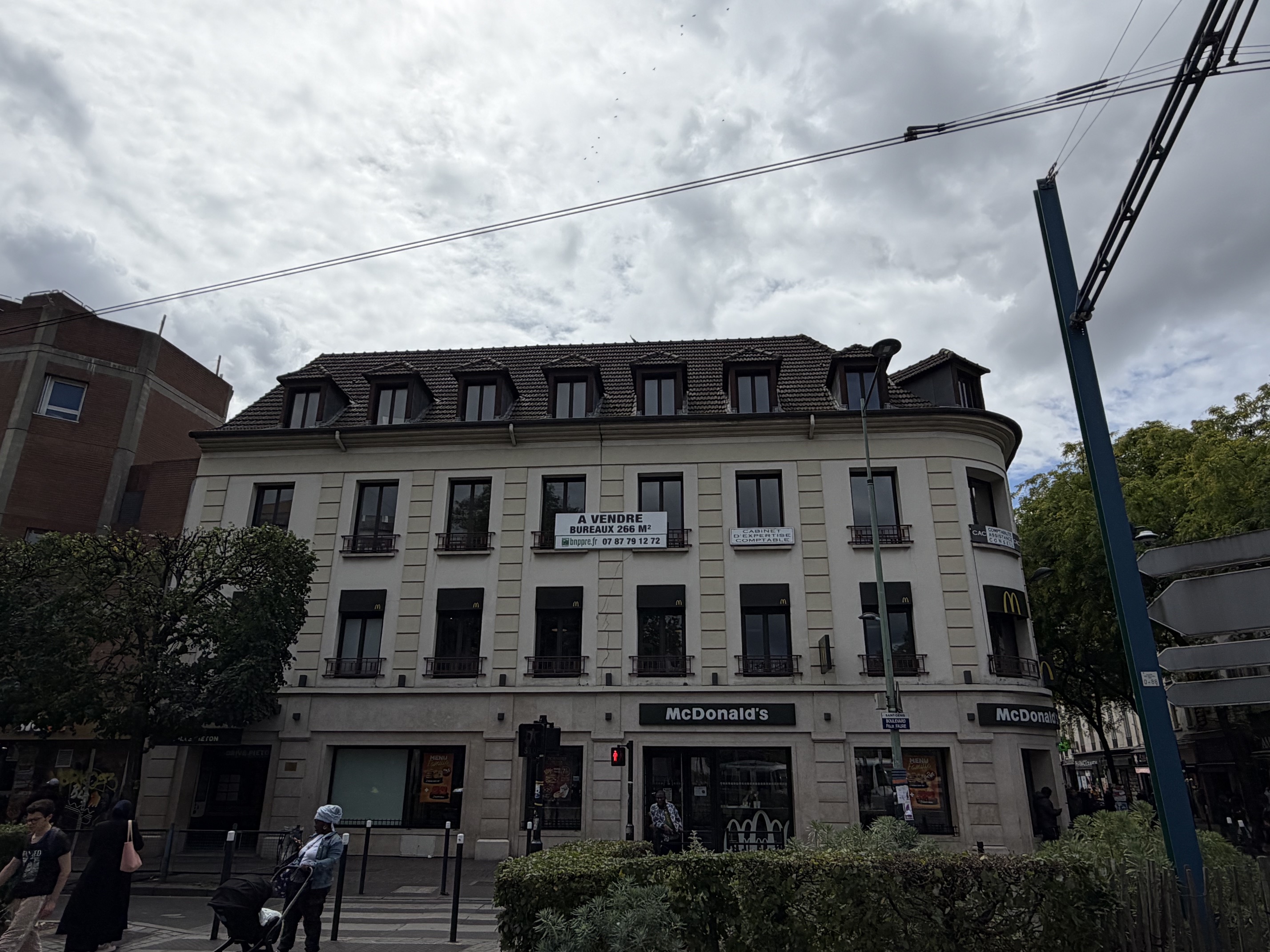 Vente de murs libres Bureaux 260 m² Saint-Denis