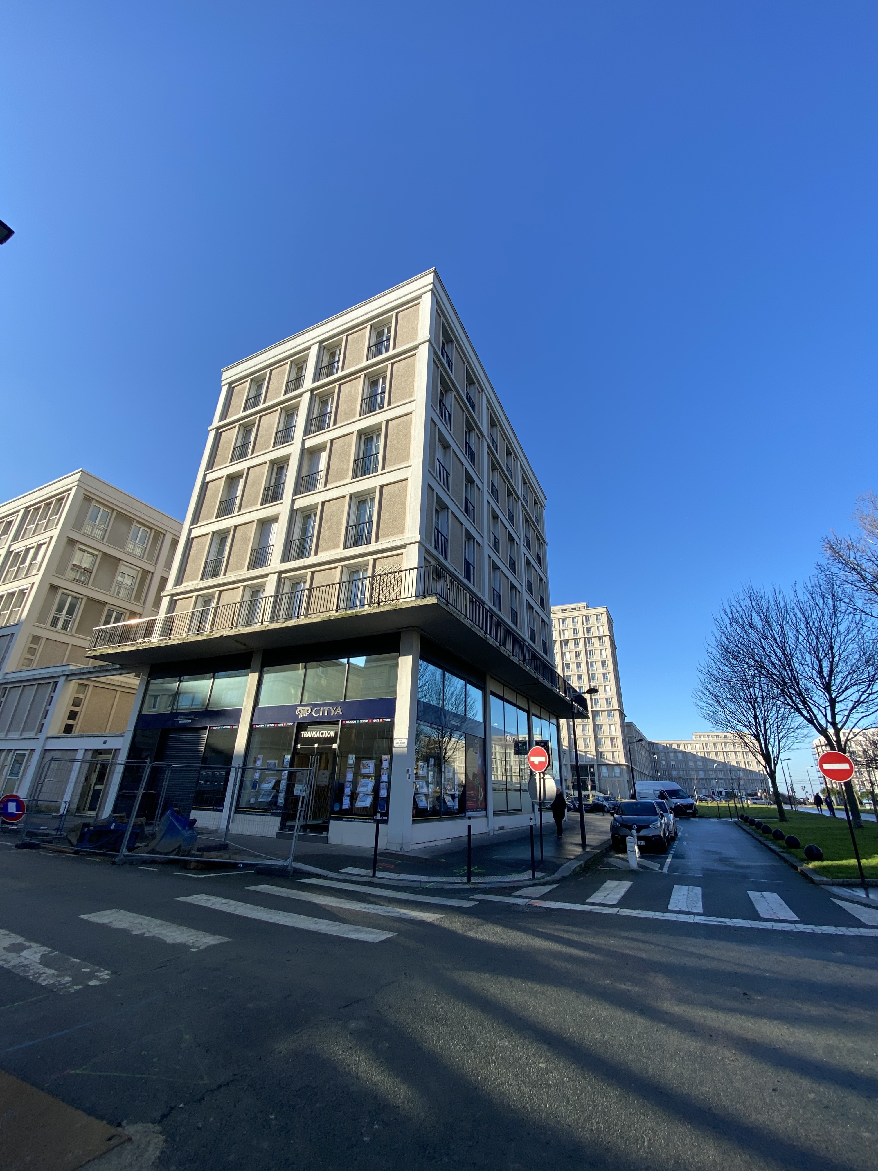 Location Bureaux 1 054 m² Le Havre