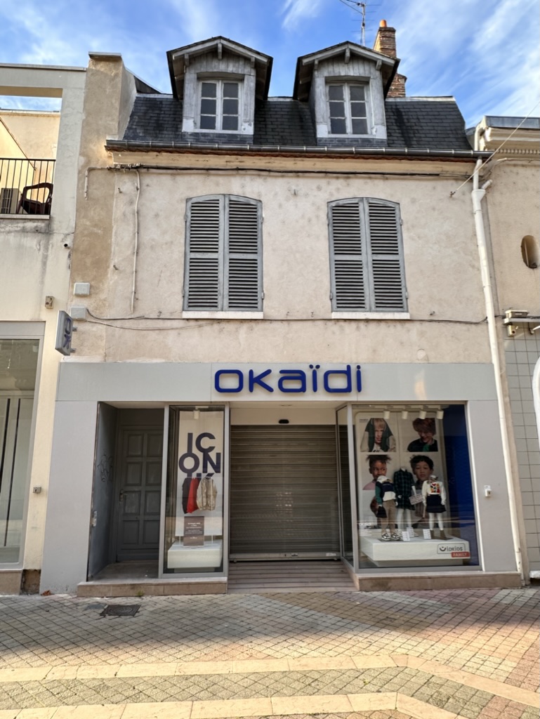 Vente de murs libres Local commercial 262 m² Montargis
