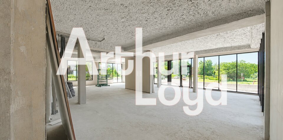 Location avec droit d'entrée Local commercial 160 m² Annecy - 2