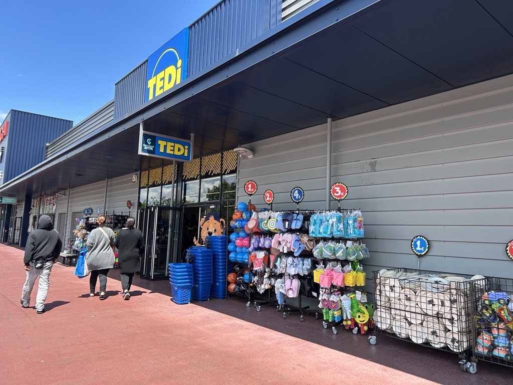 Location pure Local commercial 1 400 m² Corbeil-Essonnes - 2