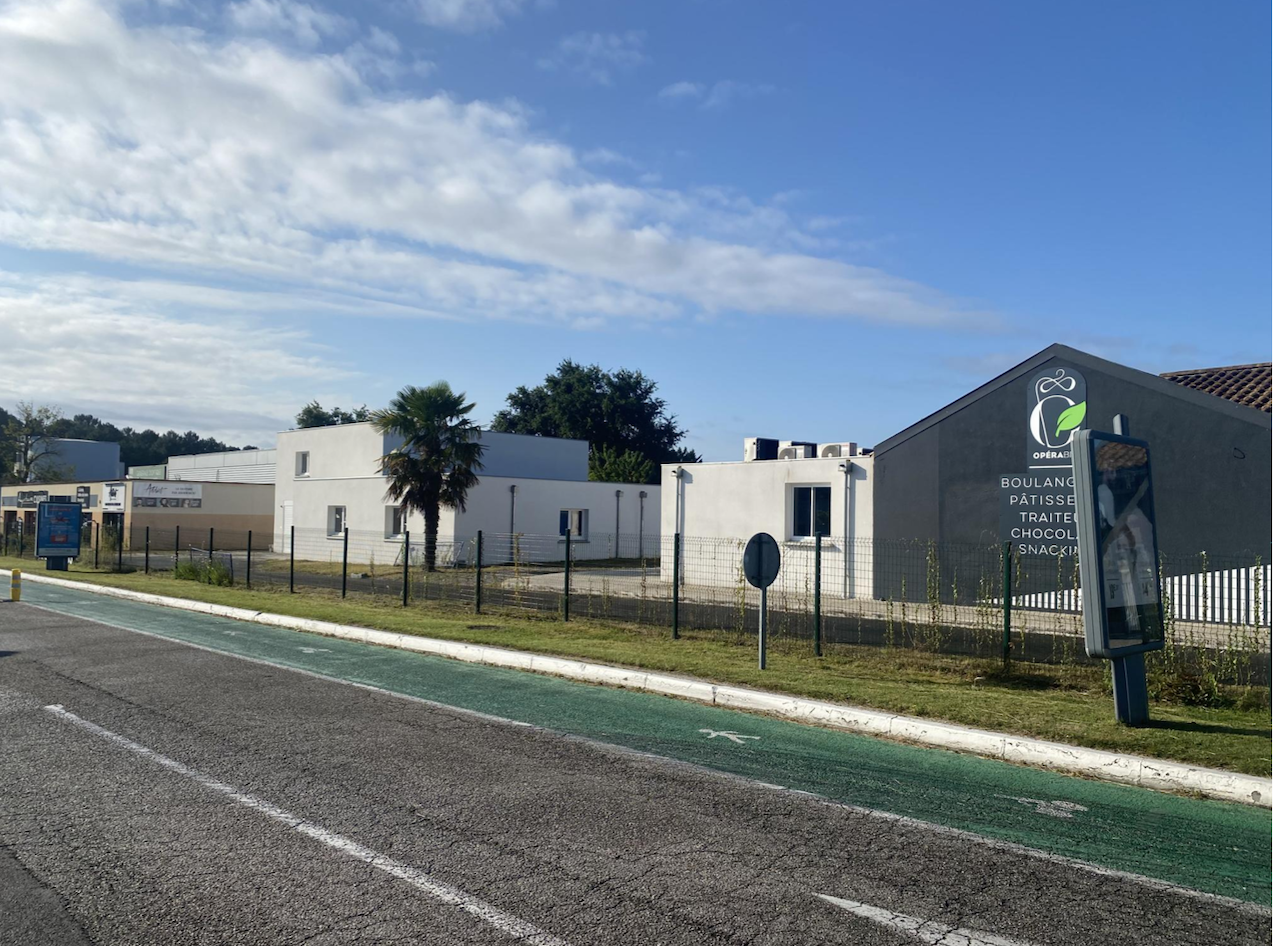 Vente de murs occupés Local commercial 670 m² Cestas