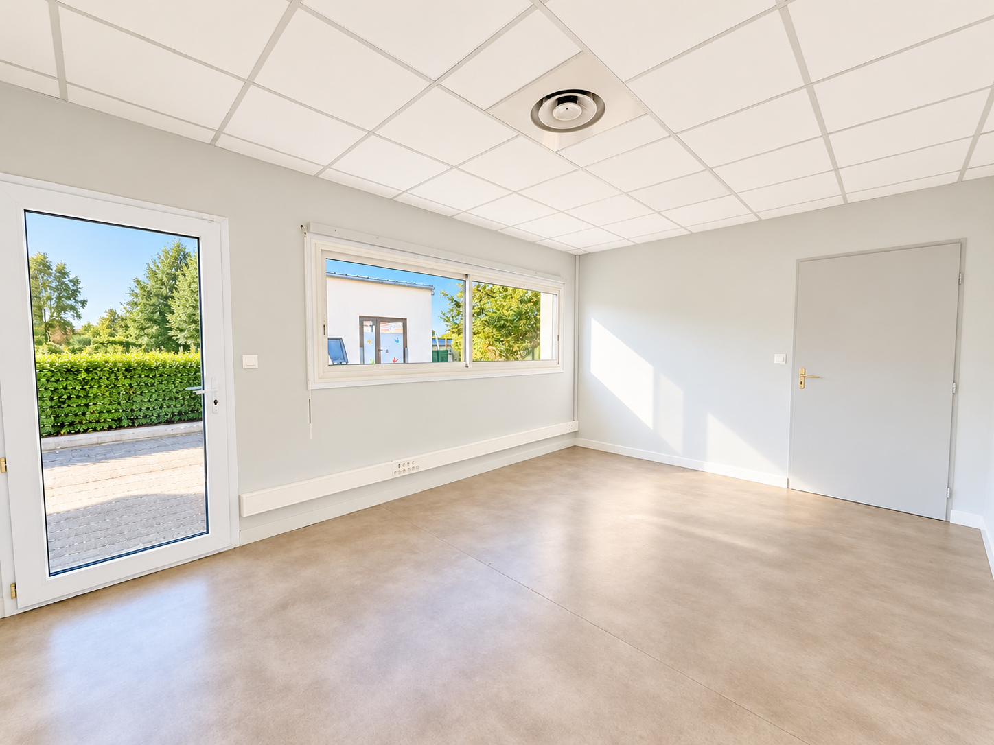 Location pure Local commercial 103 m² Le Taillan-Médoc - 4