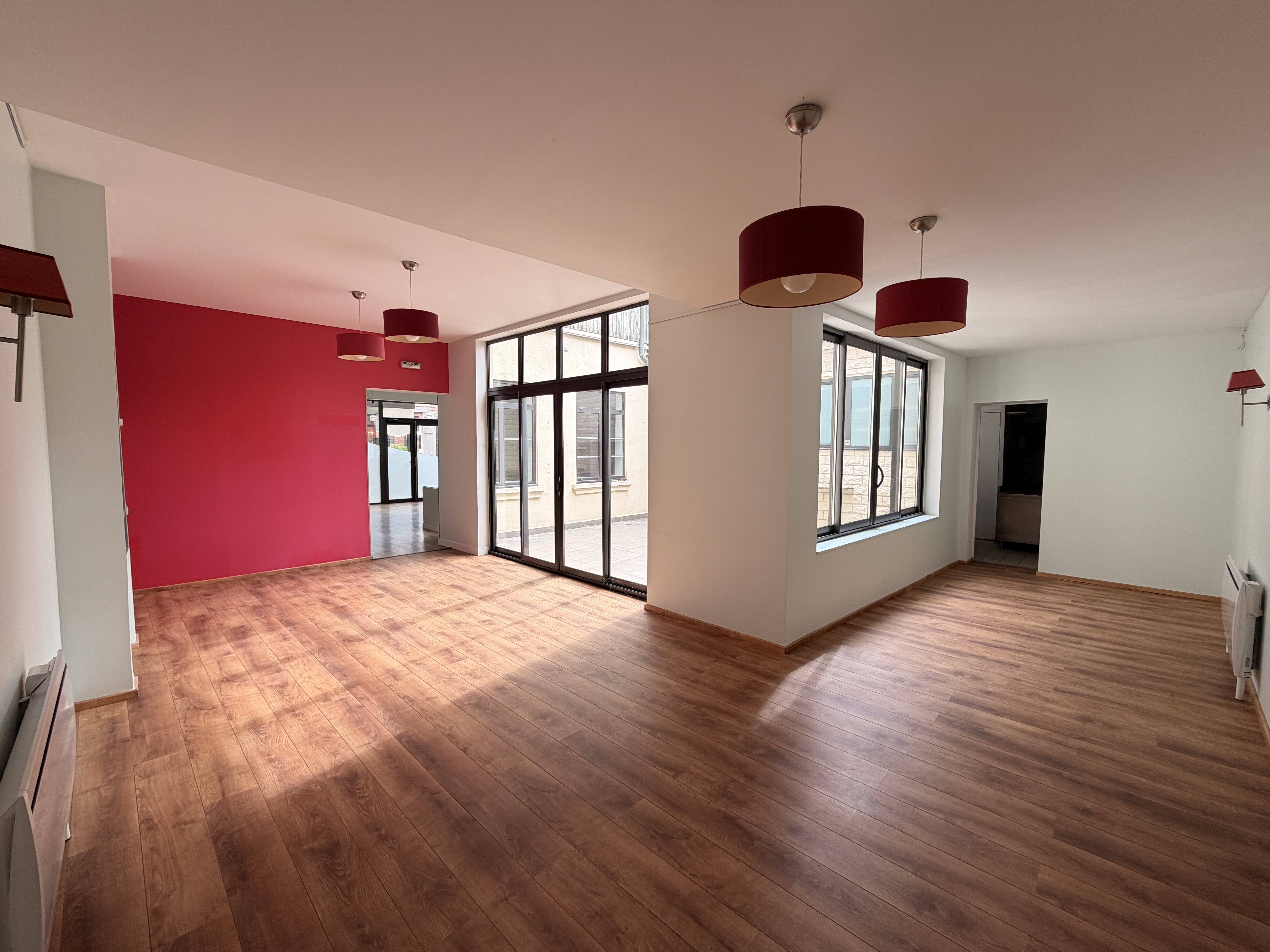 Location pure Local commercial 110 m² Amiens