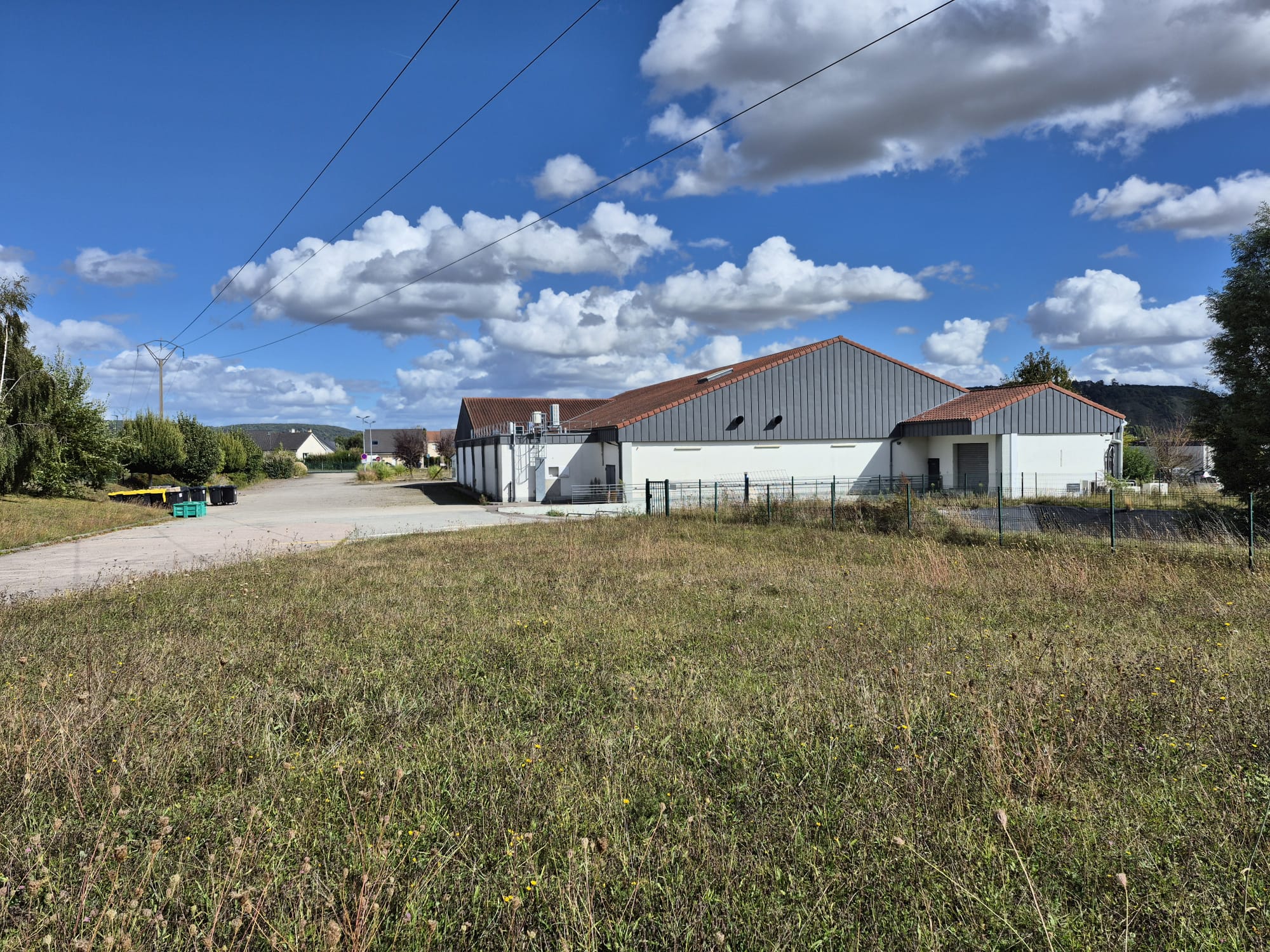 Location pure Local commercial 1 322 m² Pîtres - 2