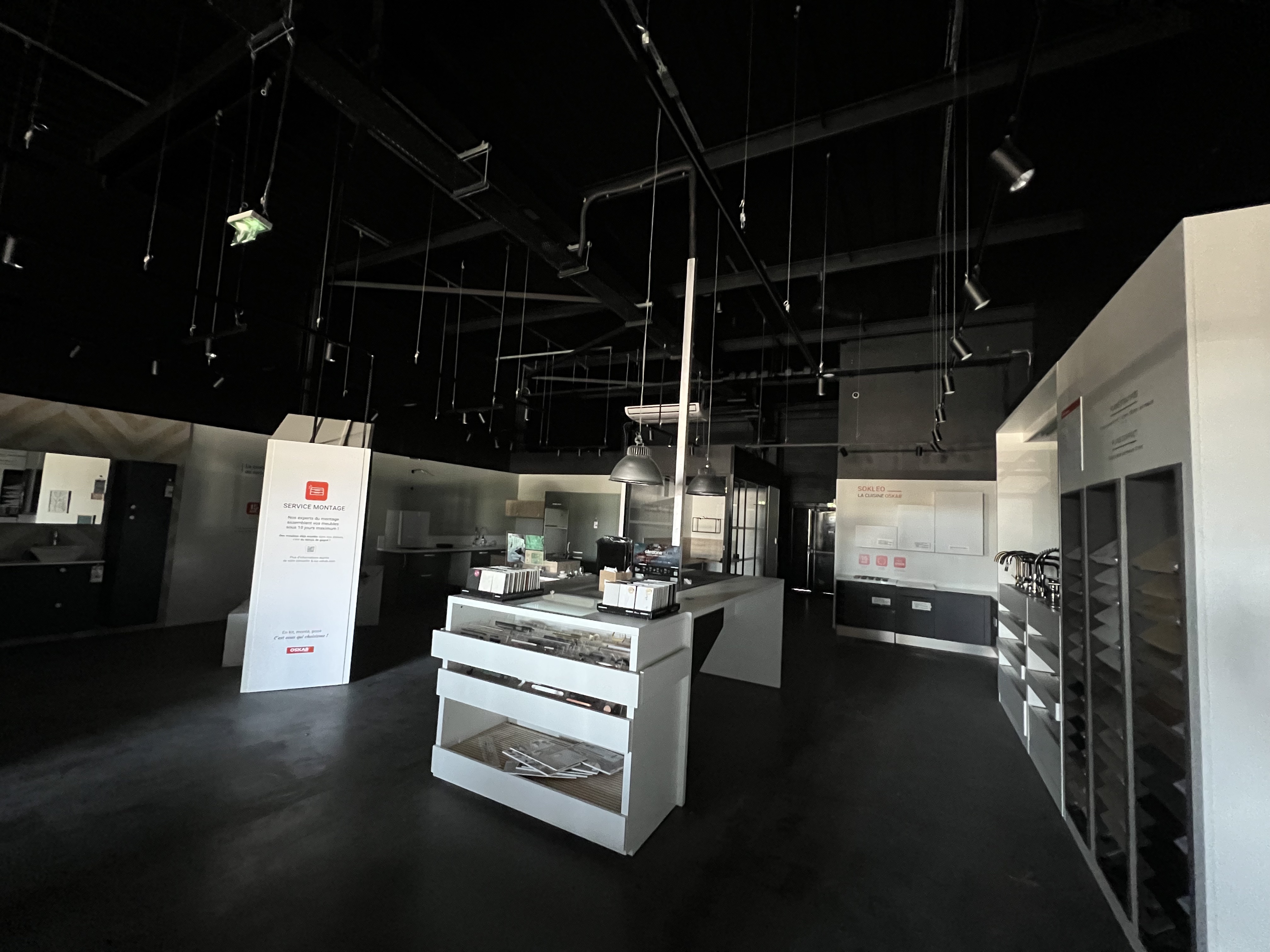 Location pure Local commercial 302 m² Biganos - 3