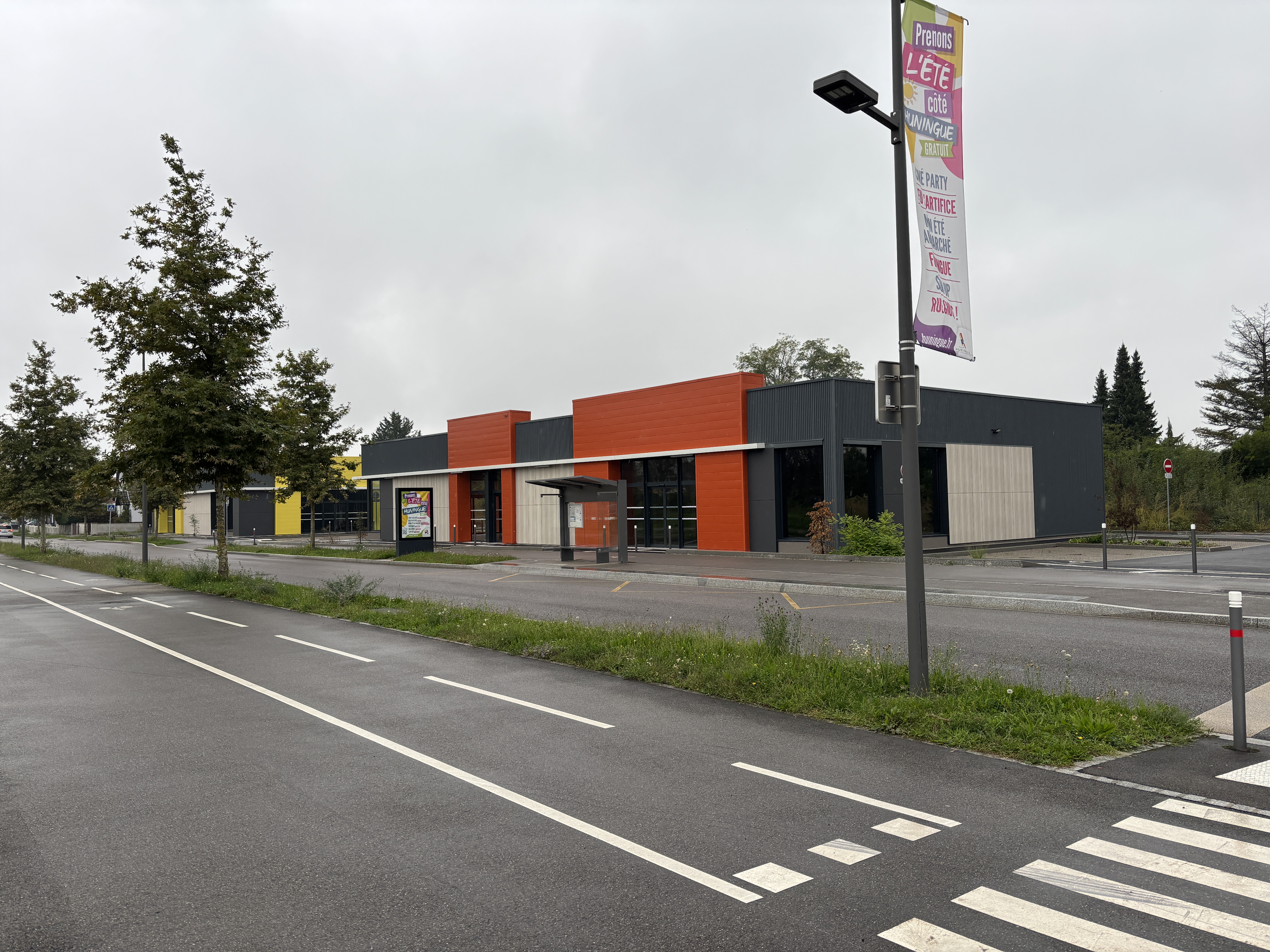 Location pure Local commercial 506 m² Huningue