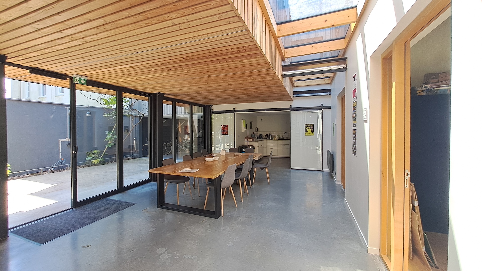 Vente de murs libres Bureaux 323 m² Nantes - 2
