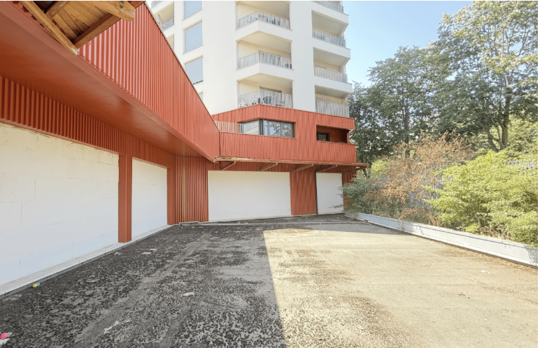 Location pure Local commercial 411 m² Champs-sur-Marne - 3