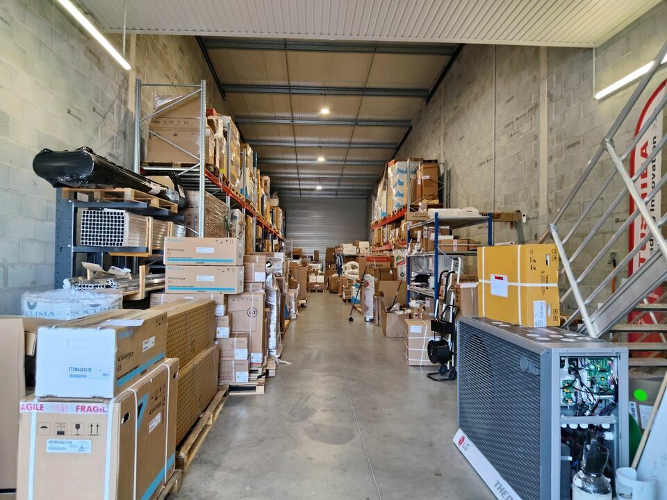 Location pure Local commercial 290 m² Pompignac - 3