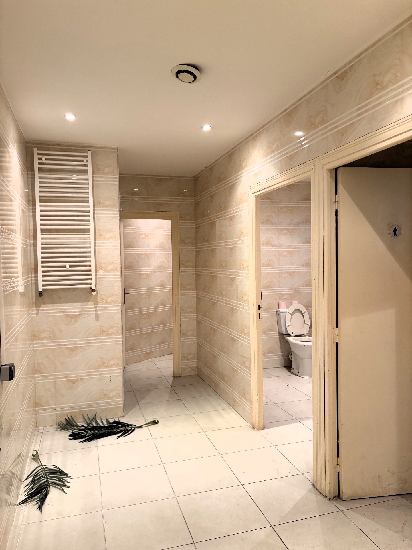 Location pure Local commercial 820 m² Noyon - 2