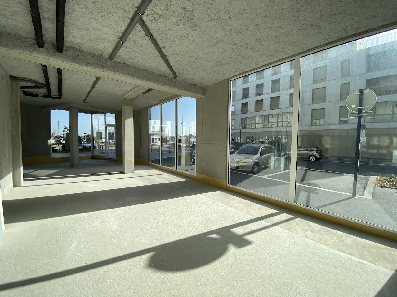 Location pure Local commercial 268 m² Saint-Herblain - 3