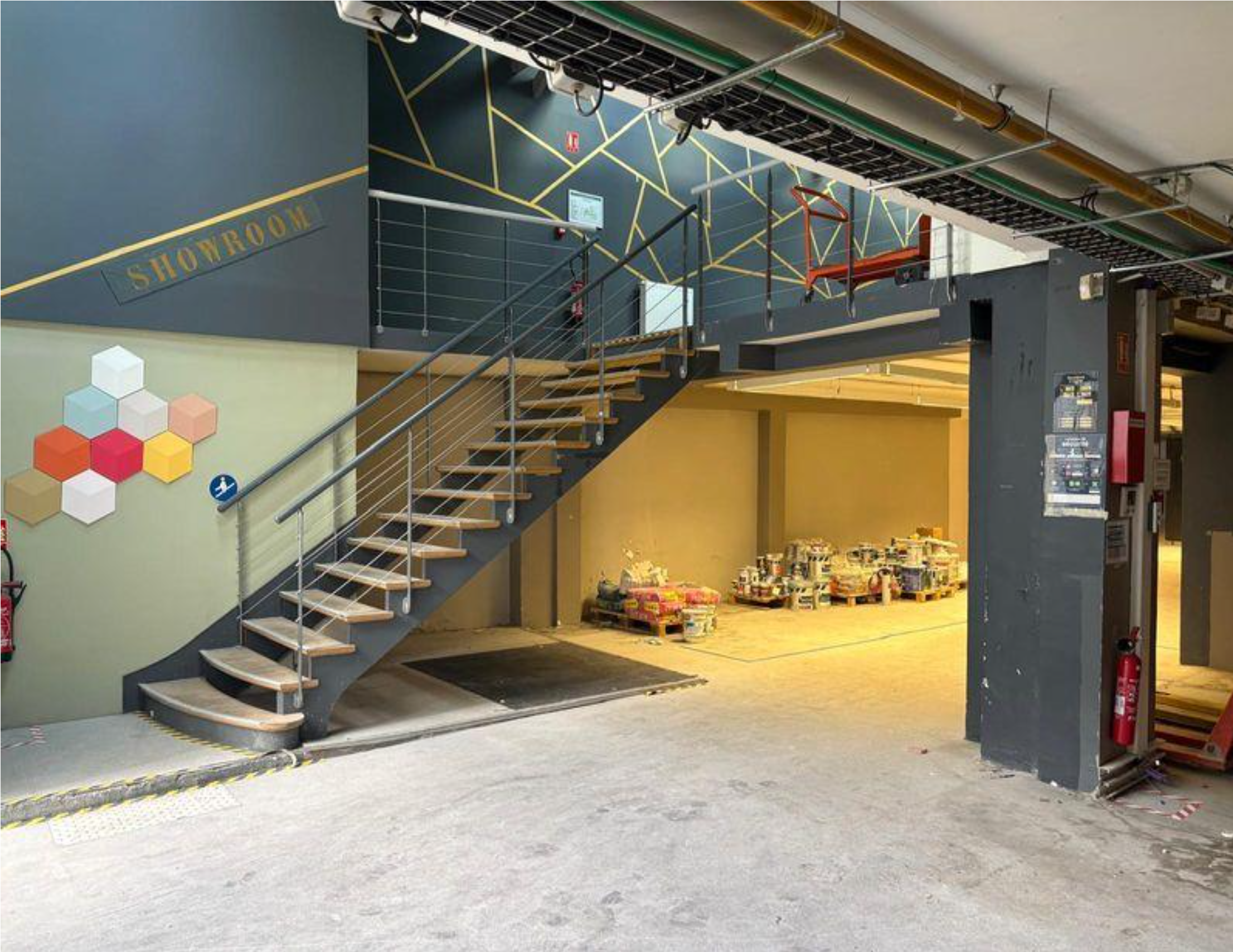 Location pure Local commercial 900 m² Rueil-Malmaison - 2