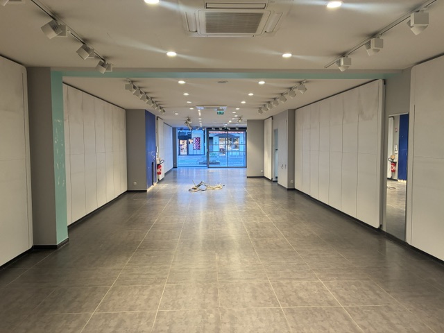 Location pure Local commercial 323 m² Cluses - 2
