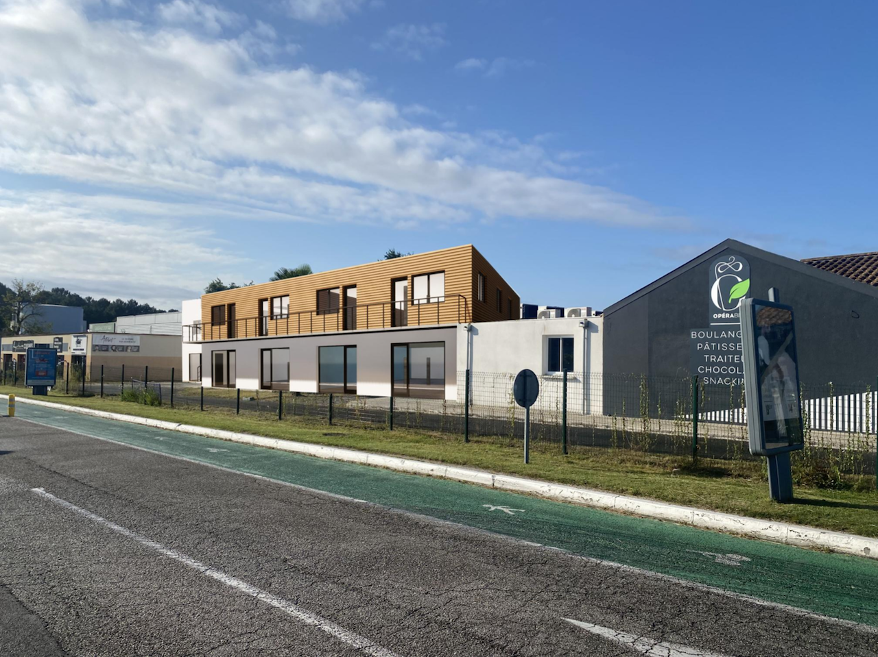 Location pure Local commercial 90 m² Cestas