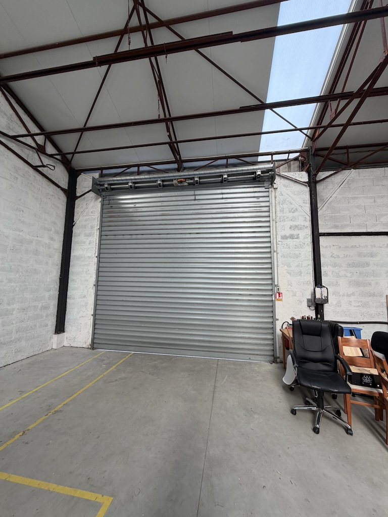 Location Entrepôt 280 m² Mérignac - 4