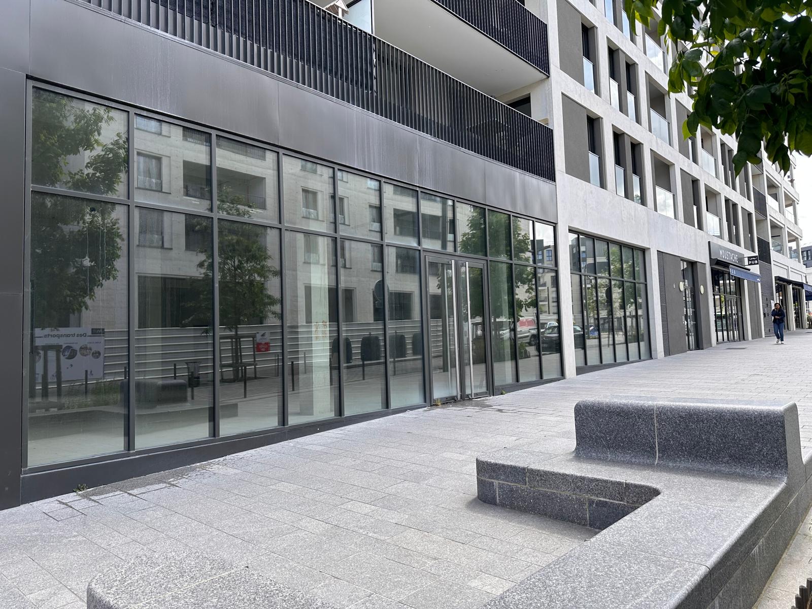 Location pure Local commercial 278 m² Châtenay-Malabry