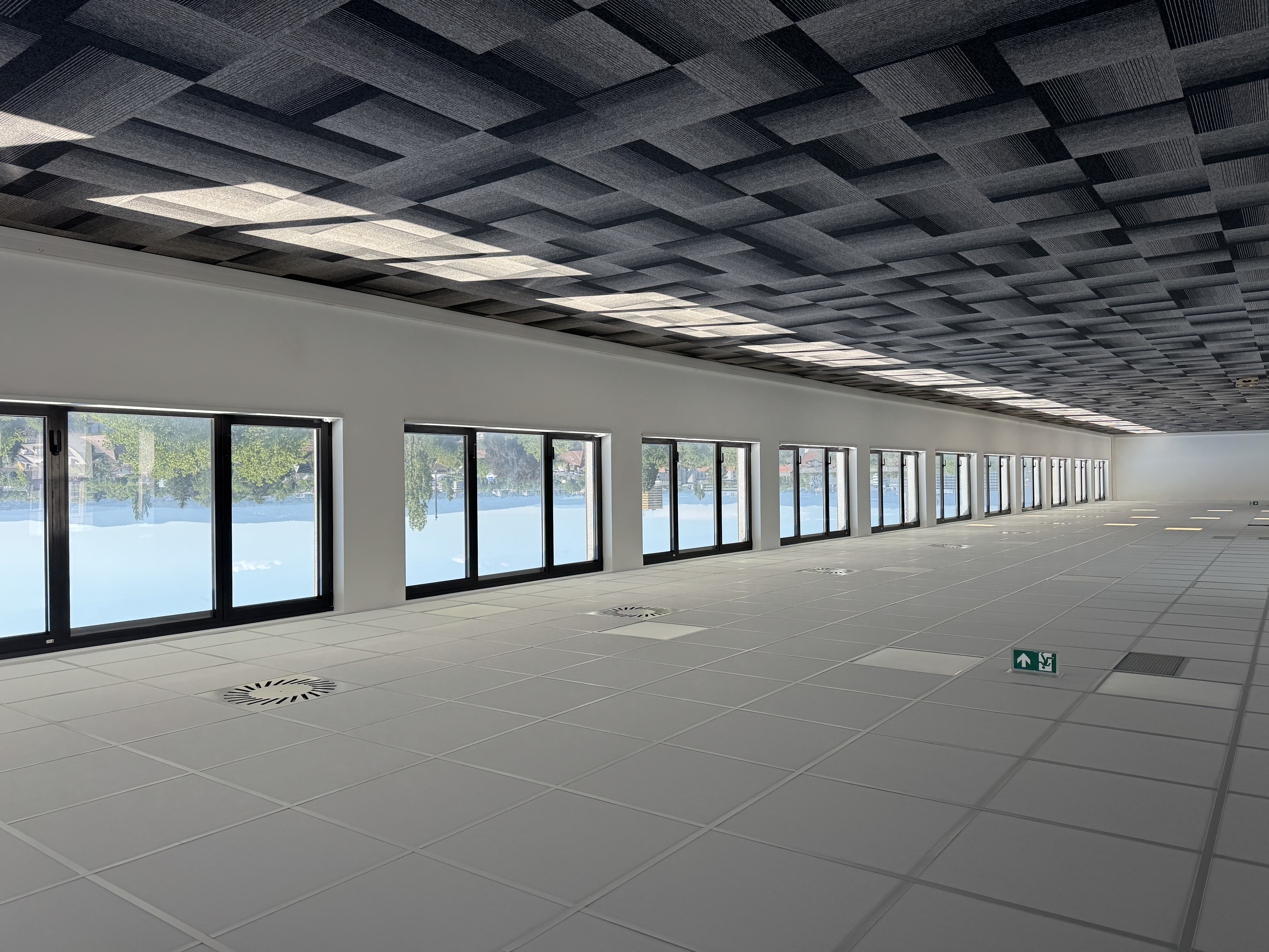 Location Bureaux 281 m² Saint-Louis - 2