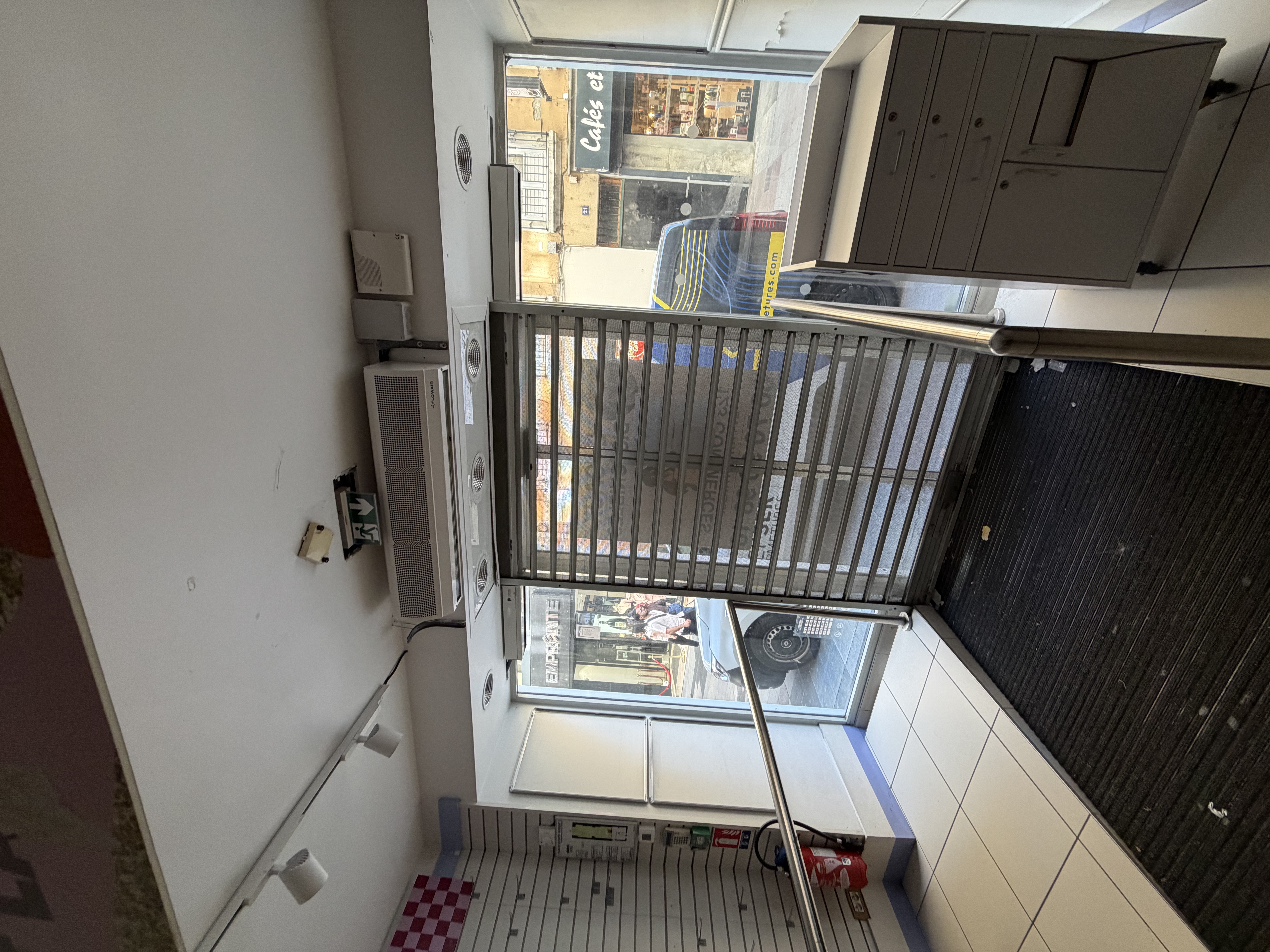 Location pure Local commercial 78 m² Grenoble - 3