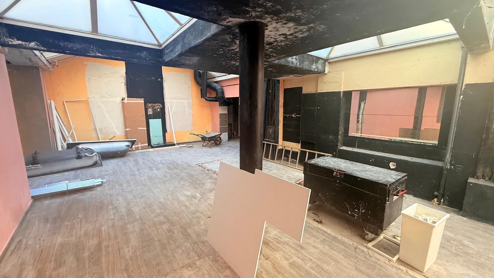 Location pure Local commercial 225 m² Clichy - 3