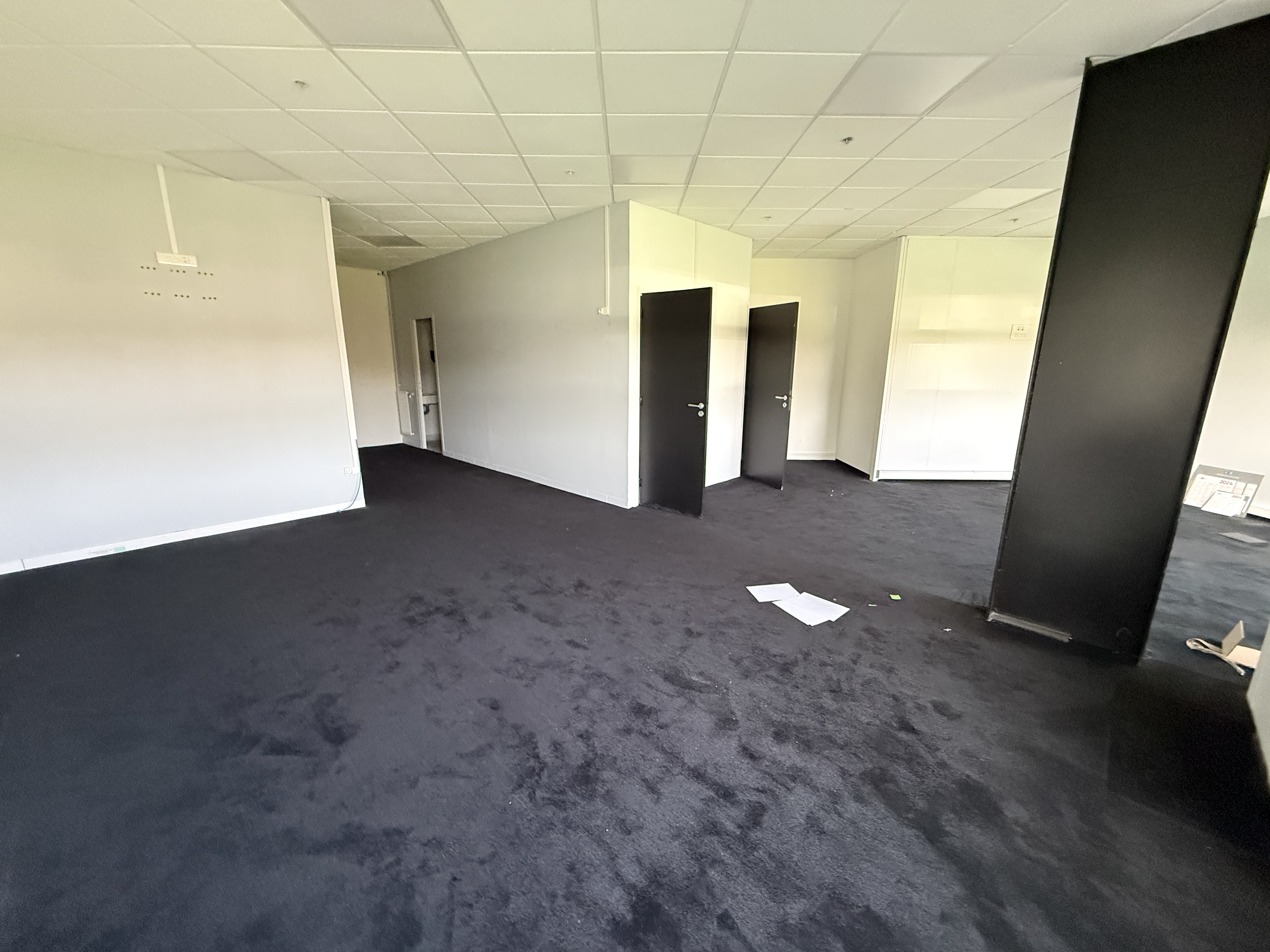 Location Entrepôt 3 740 m² Louvres - 6