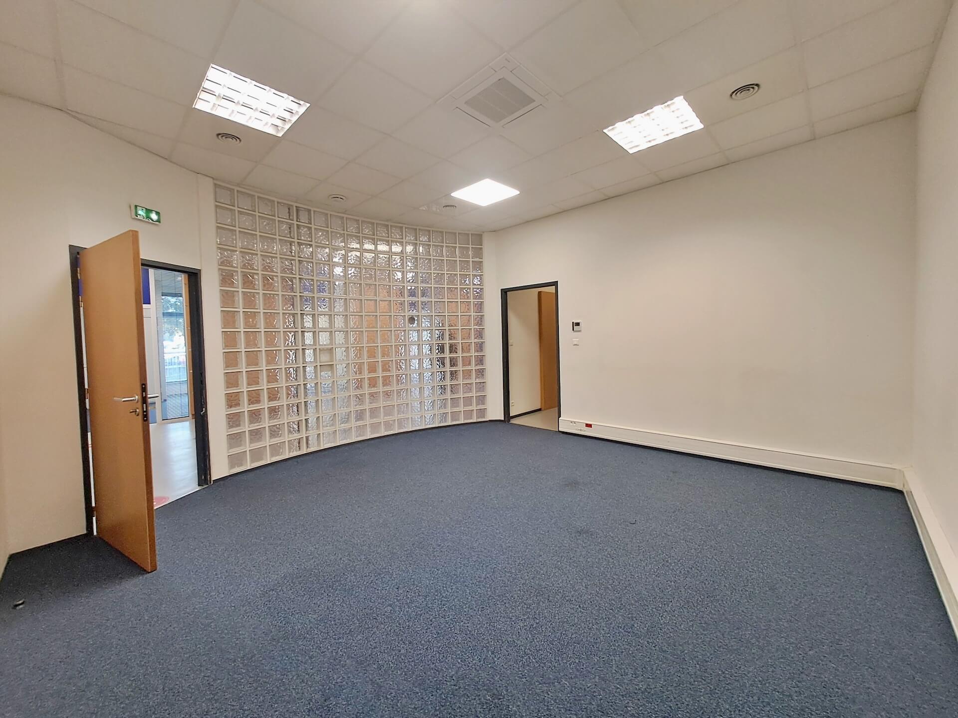 Location pure Local commercial 250 m² Ancenis-Saint-Géréon - 5