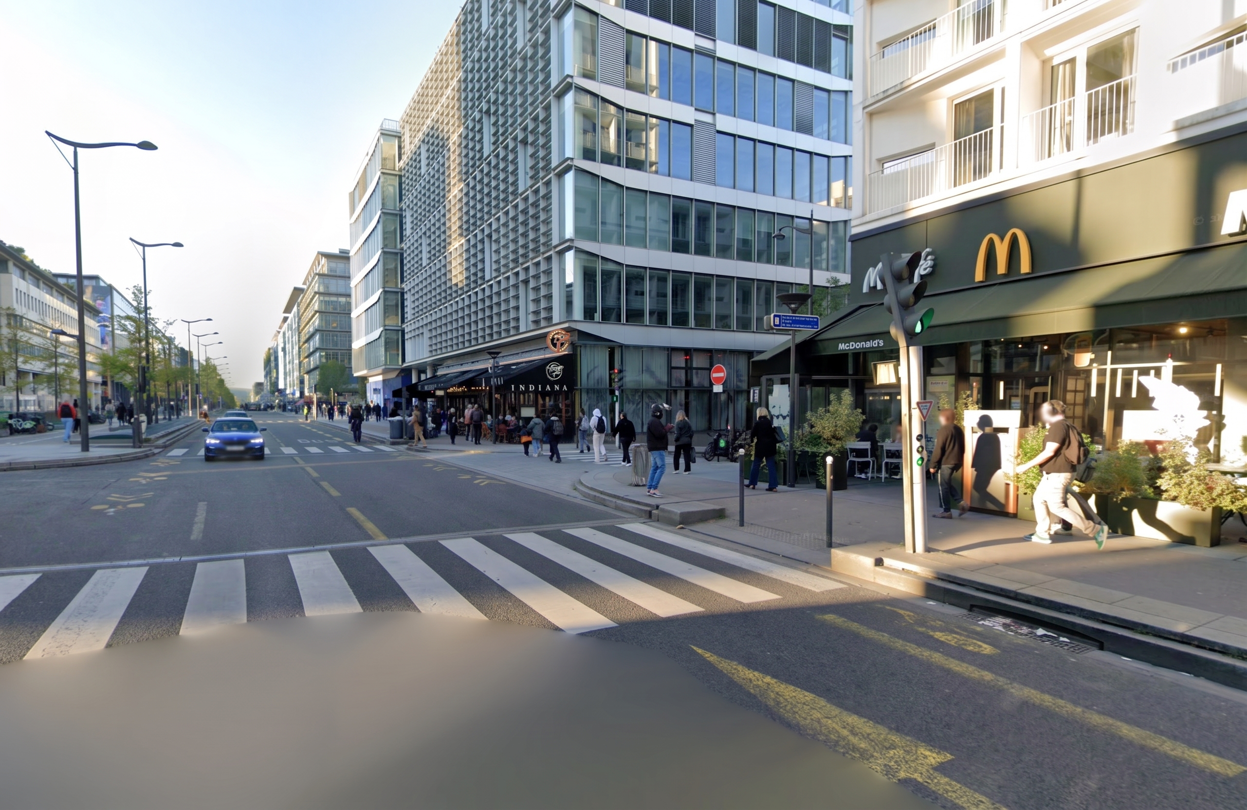 Location pure Local commercial 174 m² Paris