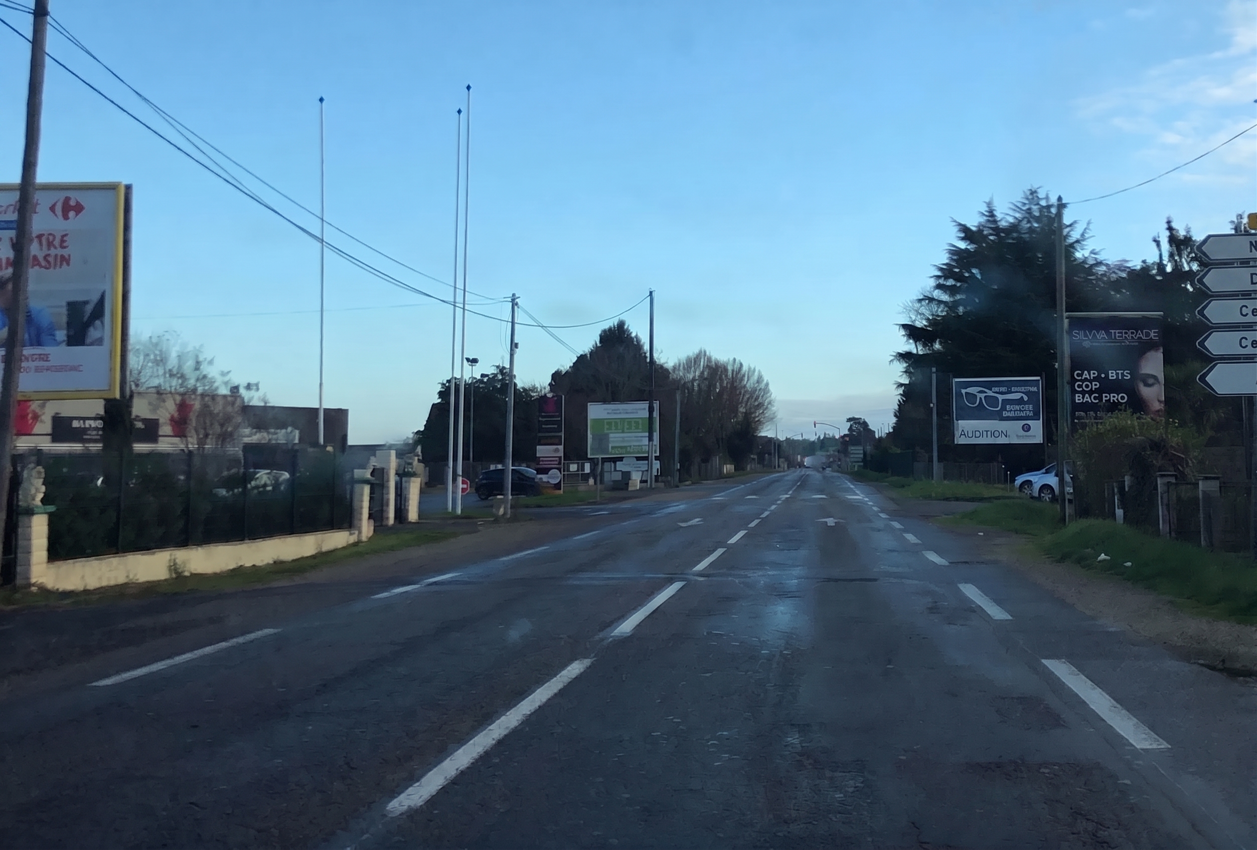 Location avec droit d'entrée Local commercial 310 m² Bergerac
