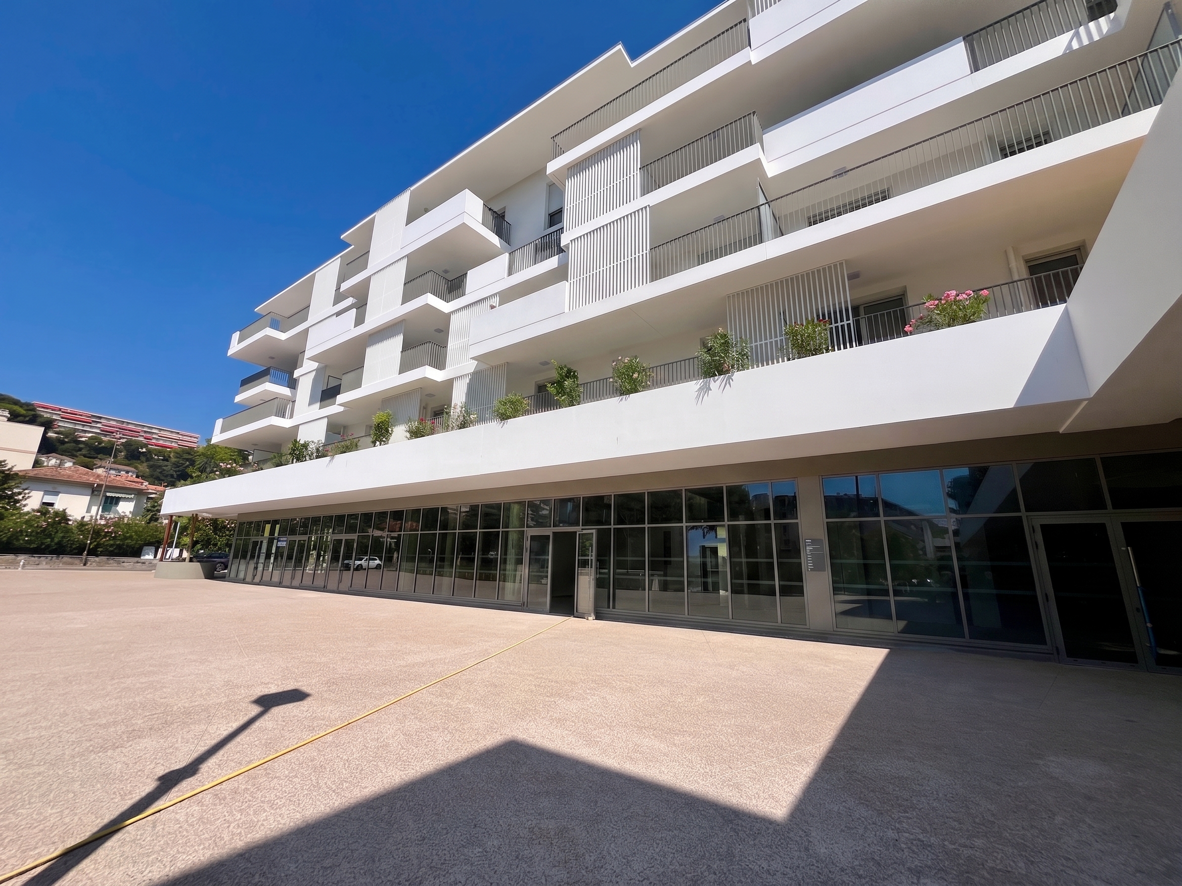 Vente de murs libres Local commercial 180 m² Saint-Laurent-du-Var