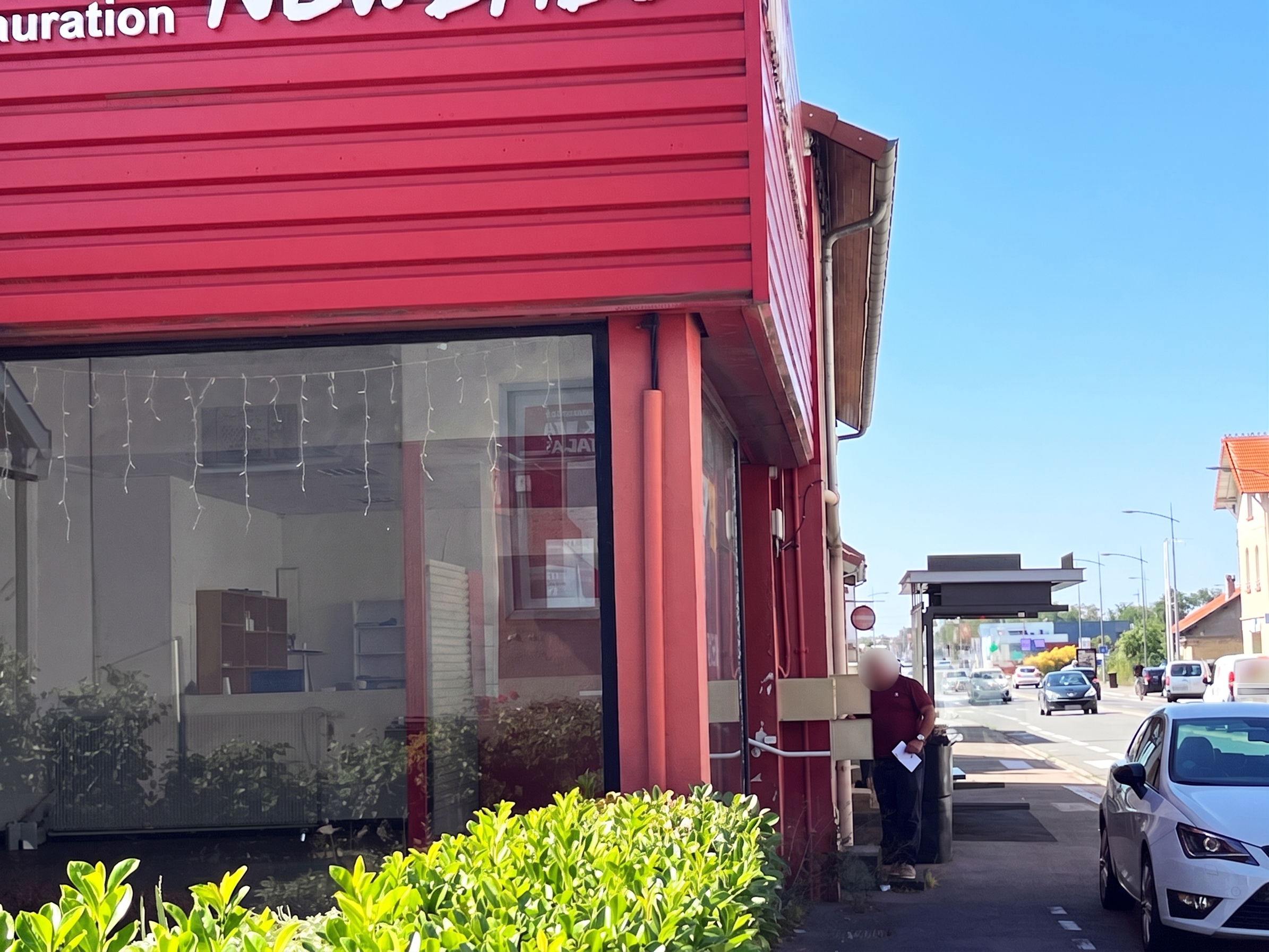 Location avec droit d'entrée Local commercial 625 m² Riorges