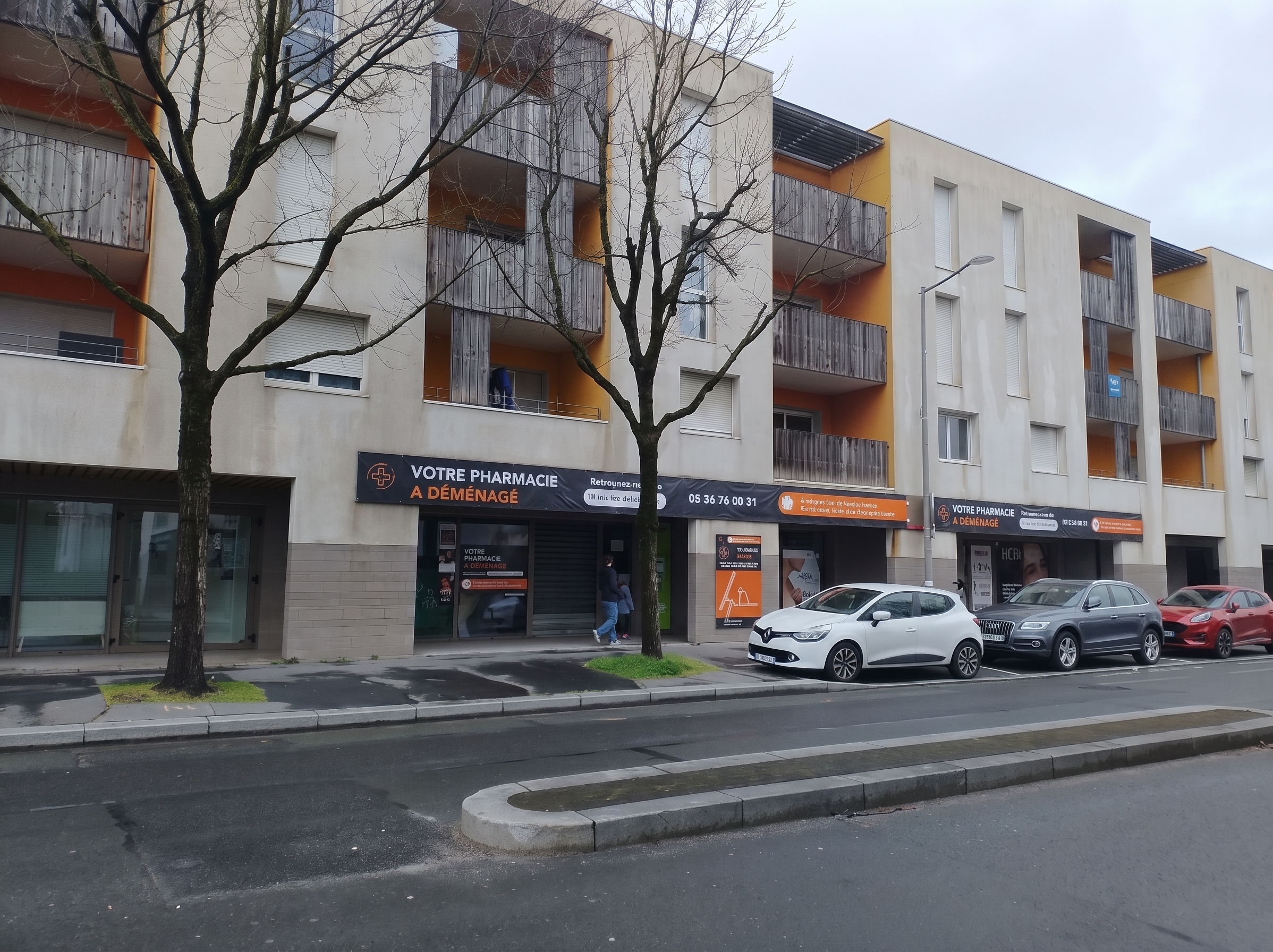 Location pure Local commercial 253 m² Mérignac