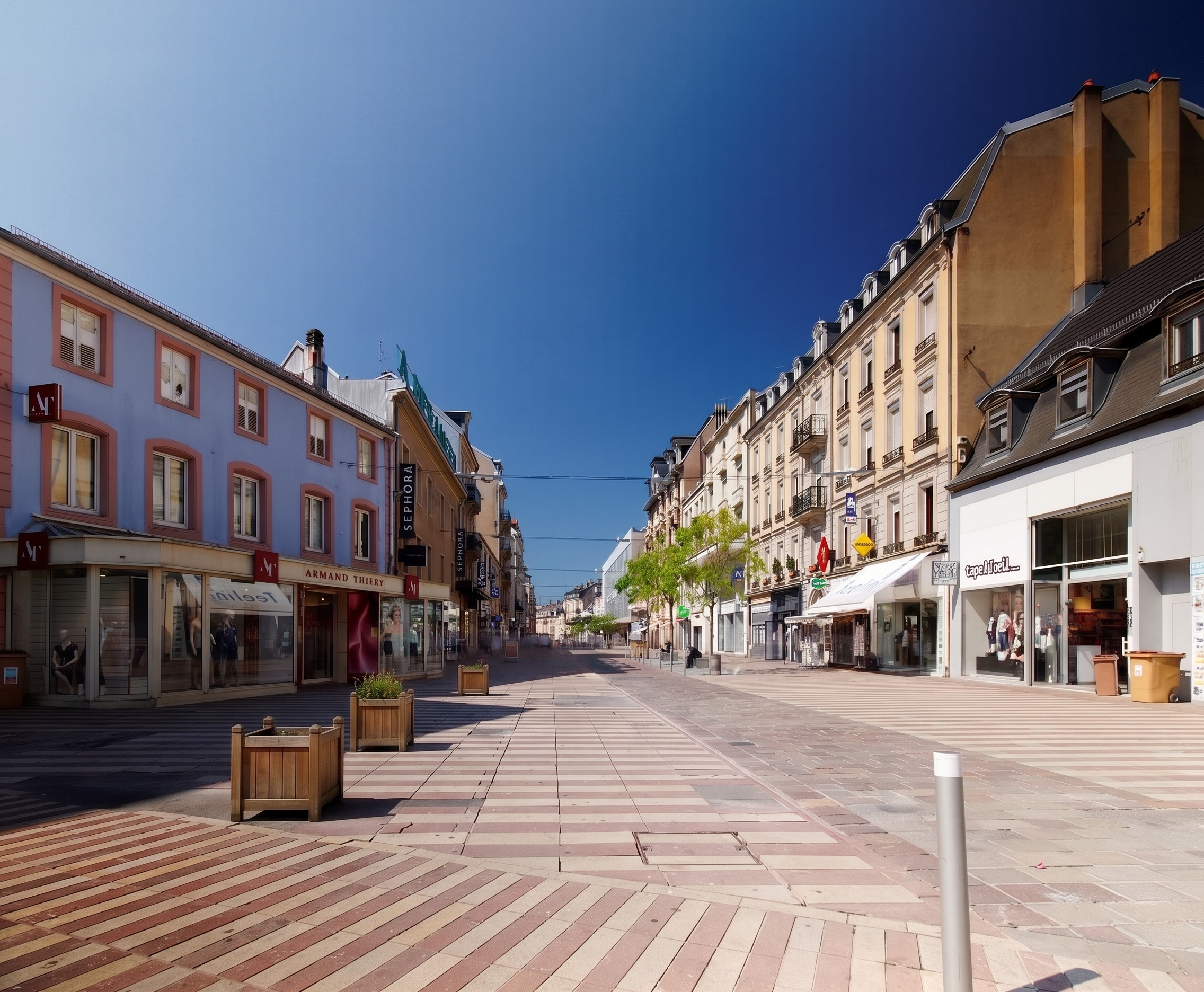Location pure Local commercial 163 m² Belfort
