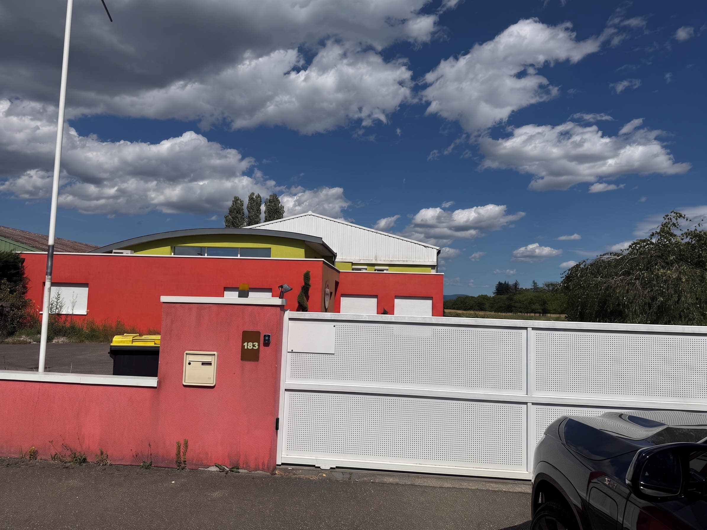 Vente de murs libres Entrepôt 585 m² Habsheim
