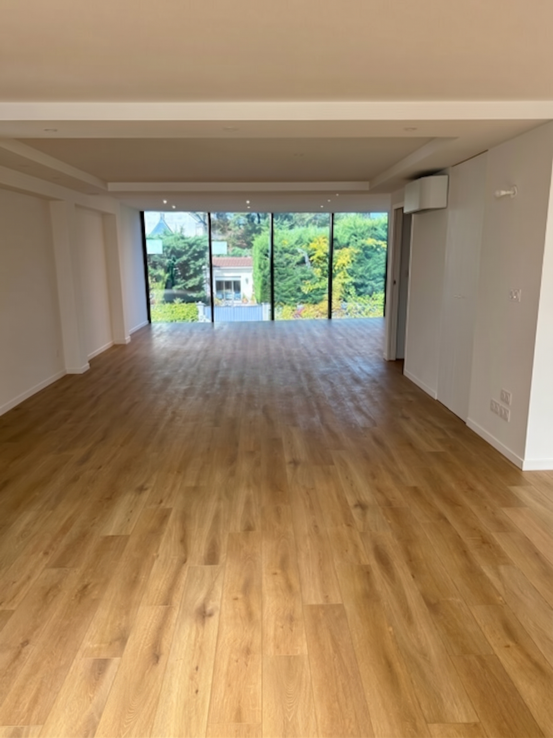 Location pure Local commercial 80 m² Bordeaux