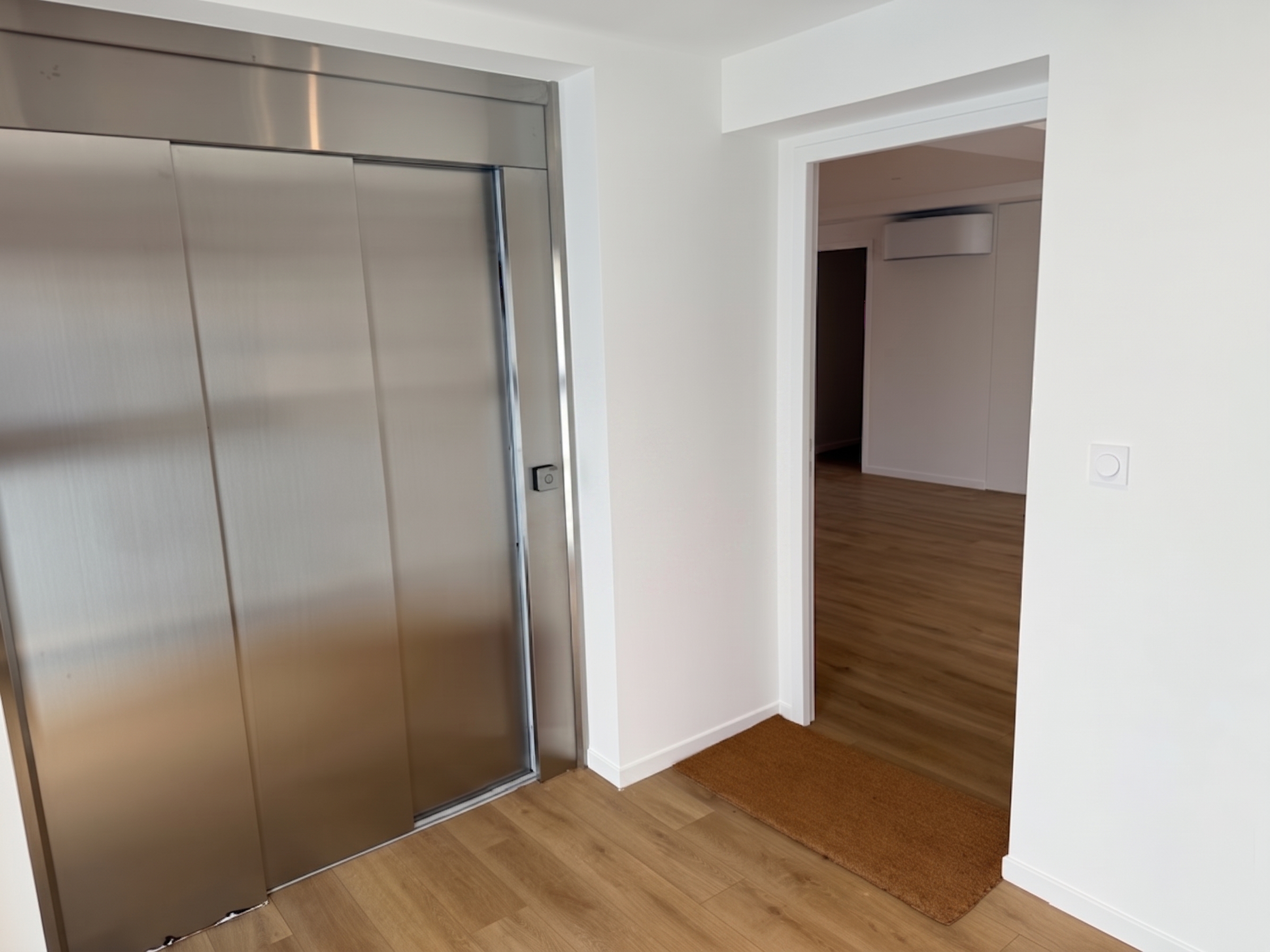 Location pure Local commercial 80 m² Bordeaux - 7