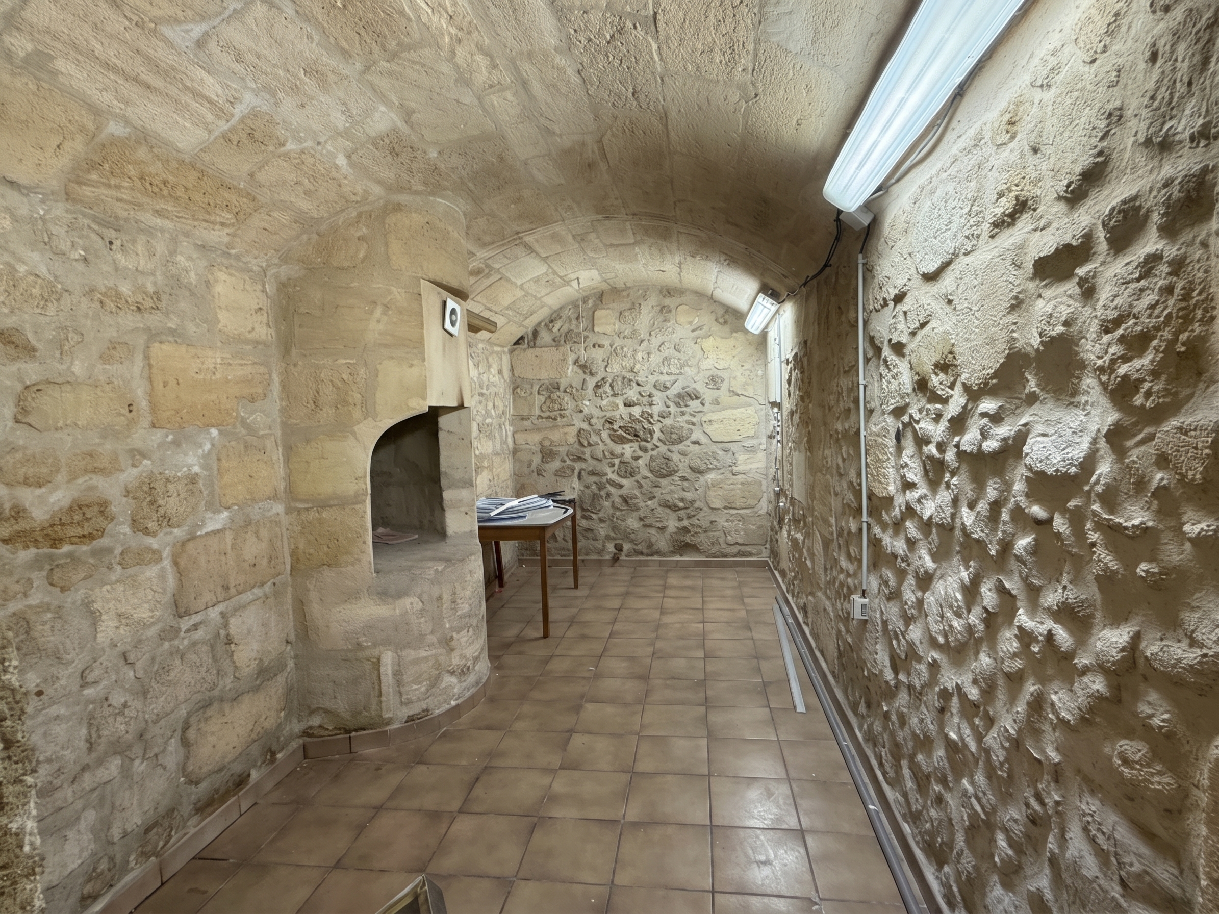 Location pure Local commercial 35 m² Bordeaux - 3