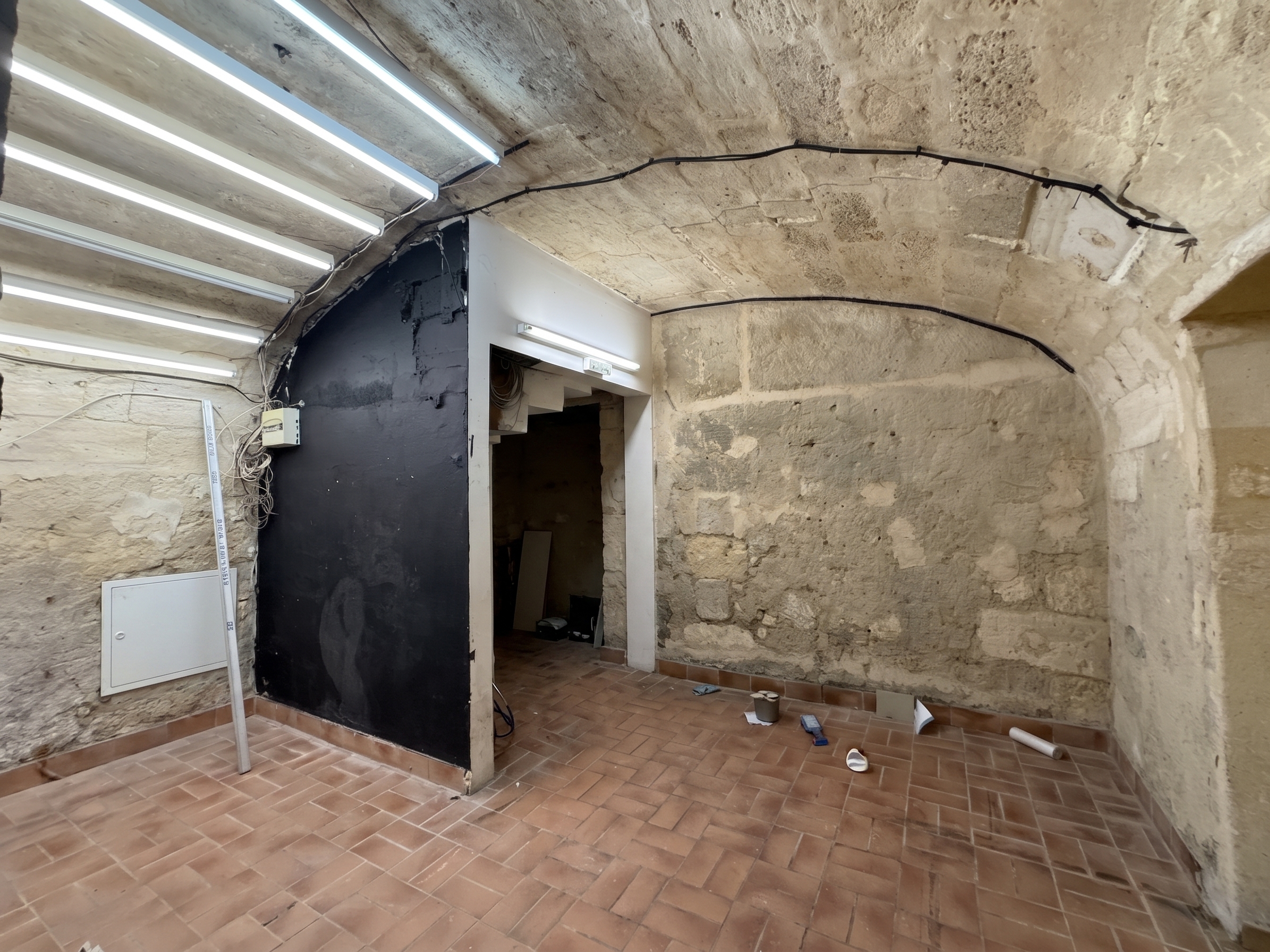 Location pure Local commercial 35 m² Bordeaux - 4