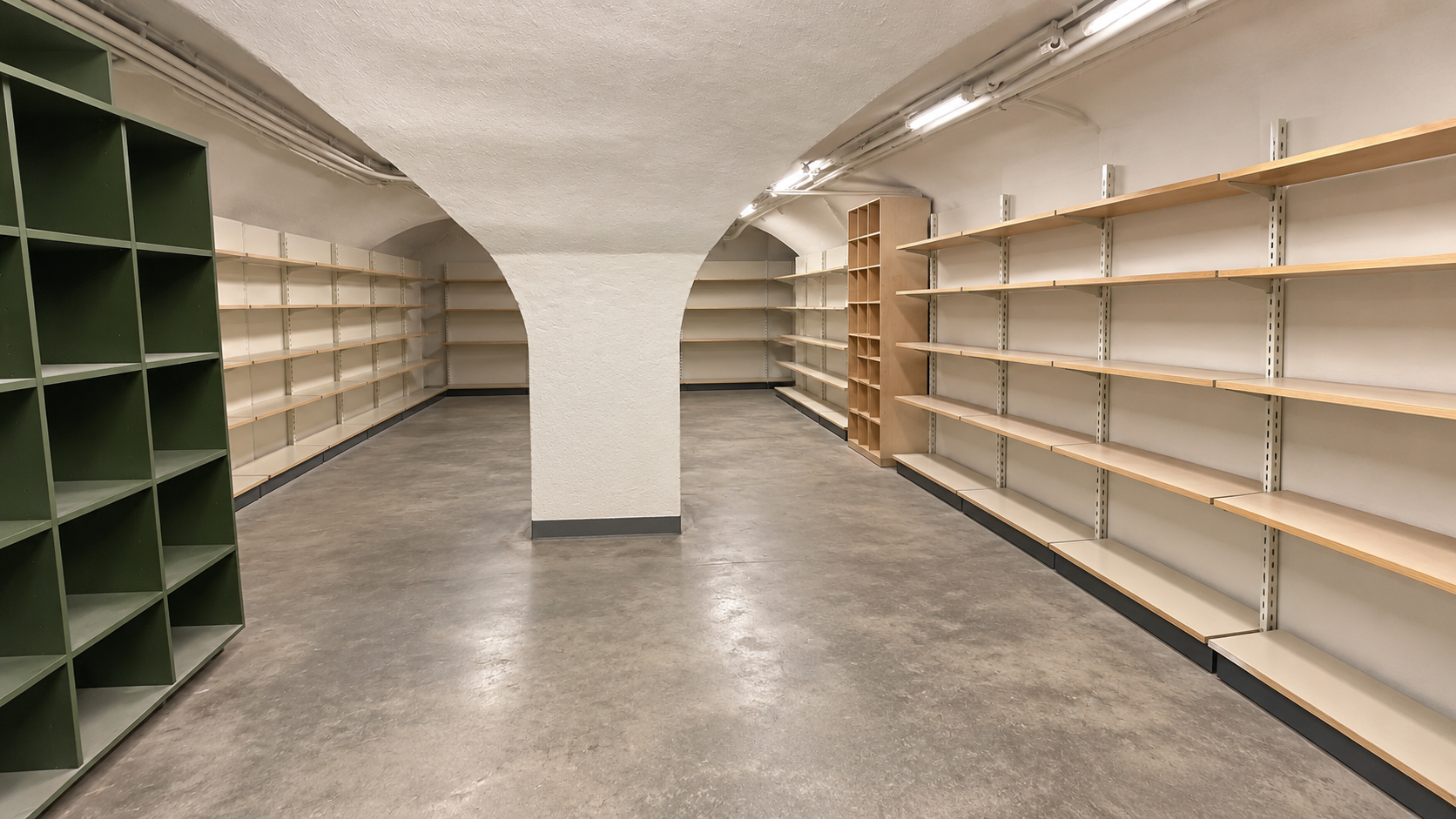 Location pure Local commercial 200 m² Besançon - 3