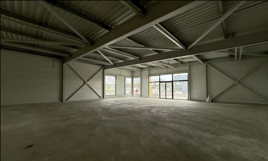 Location pure Local commercial 506 m² Huningue - 2