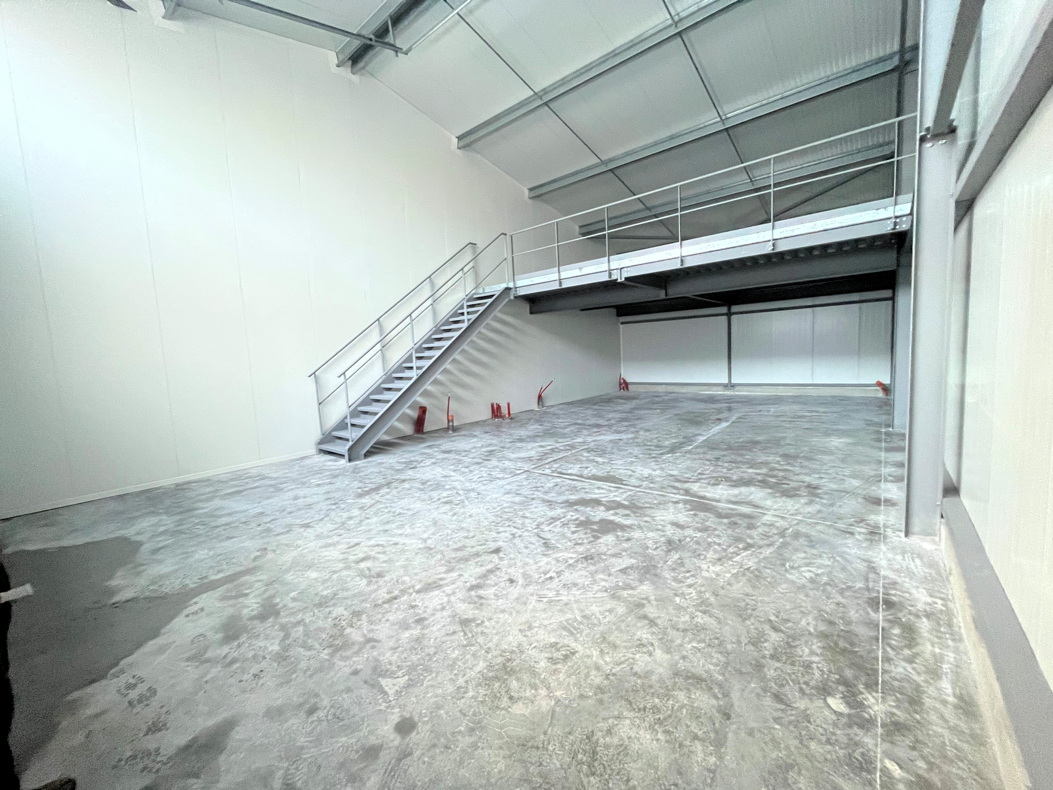 Location Entrepôt 170 m² Villefranque