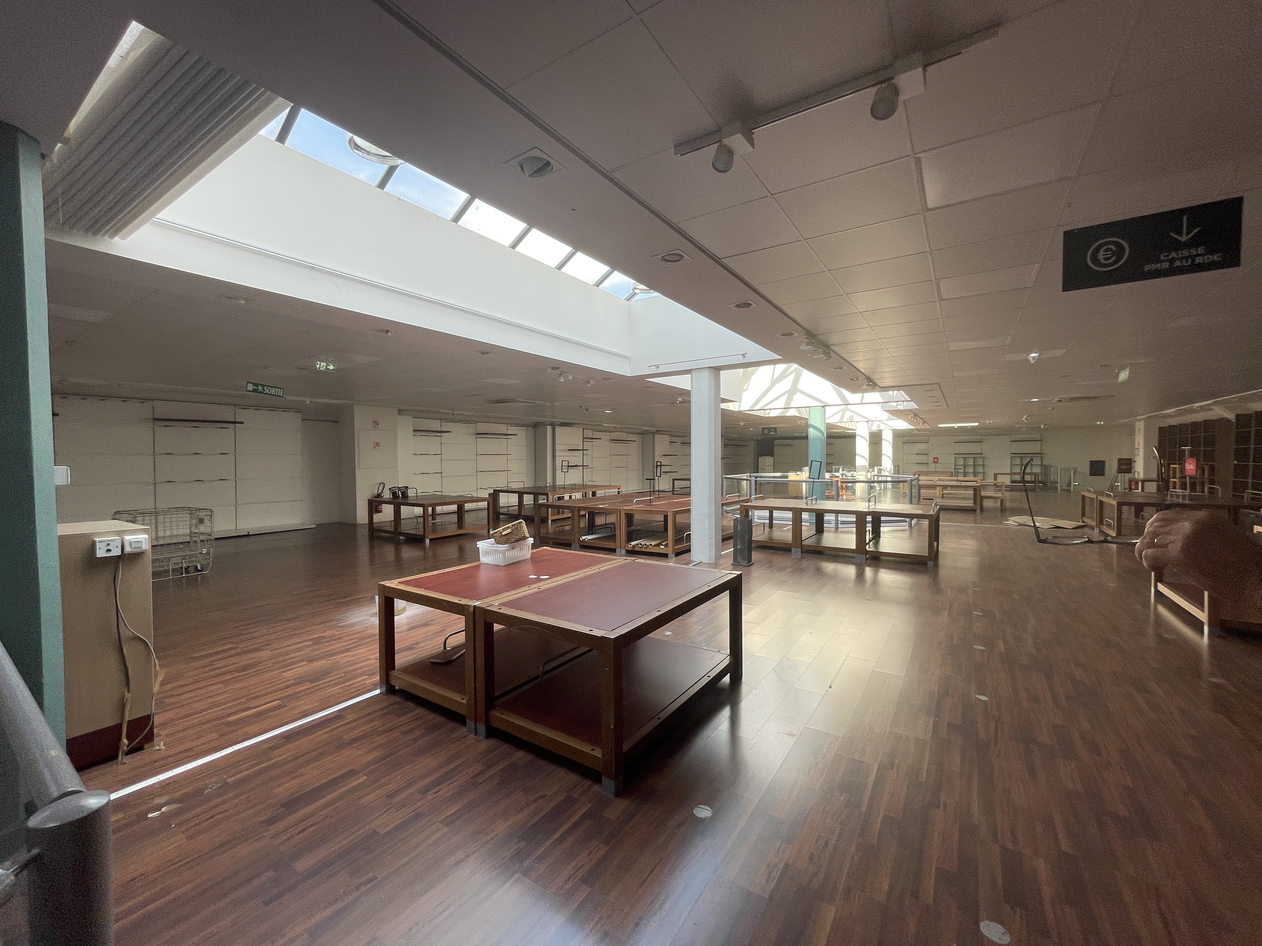 Location pure Local commercial 1 917 m² Brest - 3