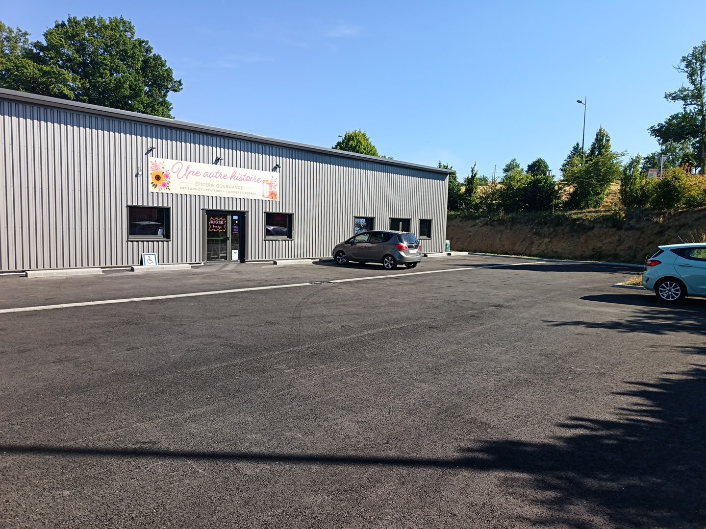 Location pure Local commercial 162 m² Aixe-sur-Vienne - 2