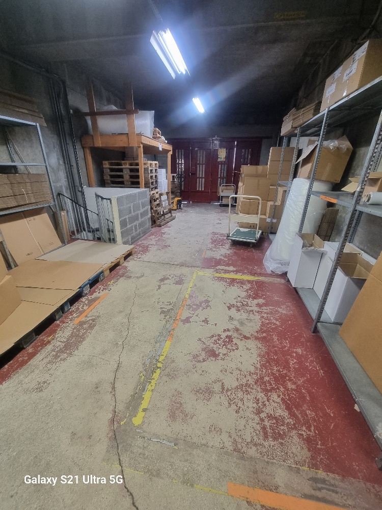 Vente de murs libres Local commercial 1 100 m² Paris - 5