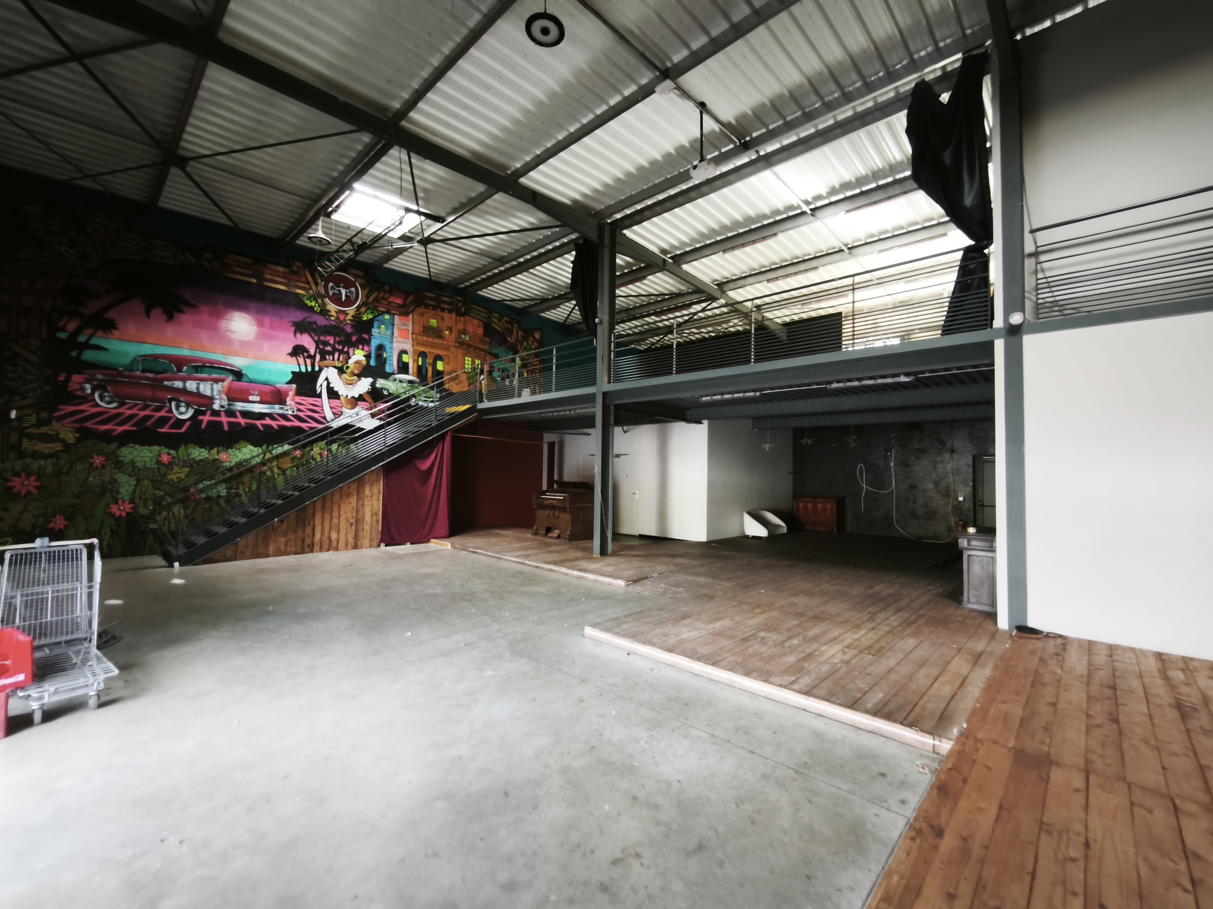 Location pure Local commercial 416 m² Gujan-Mestras - 2